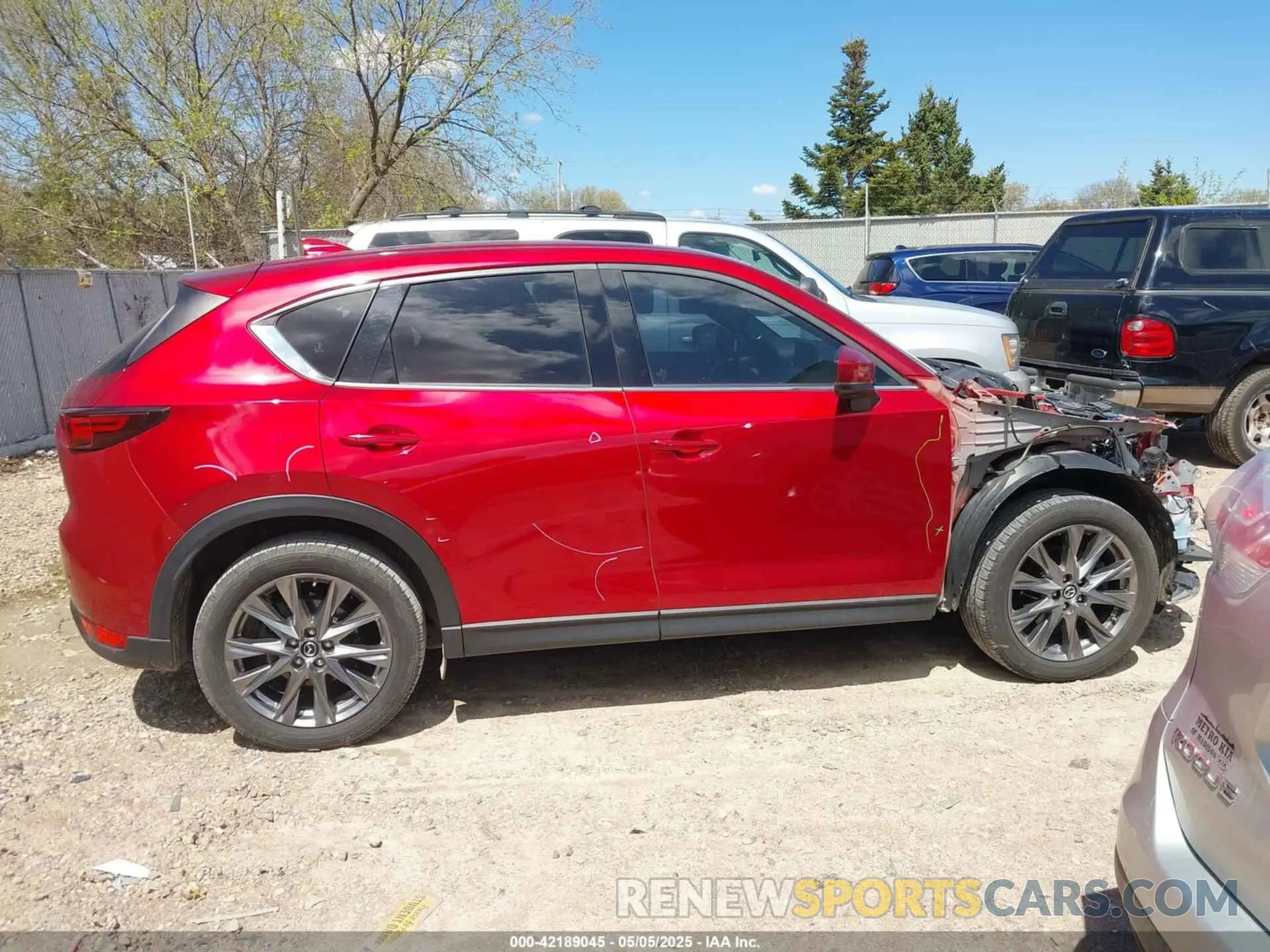 13 fotografías del automóvil dañado JM3KFBEY6L0738401 MAZDA CX-5 2020