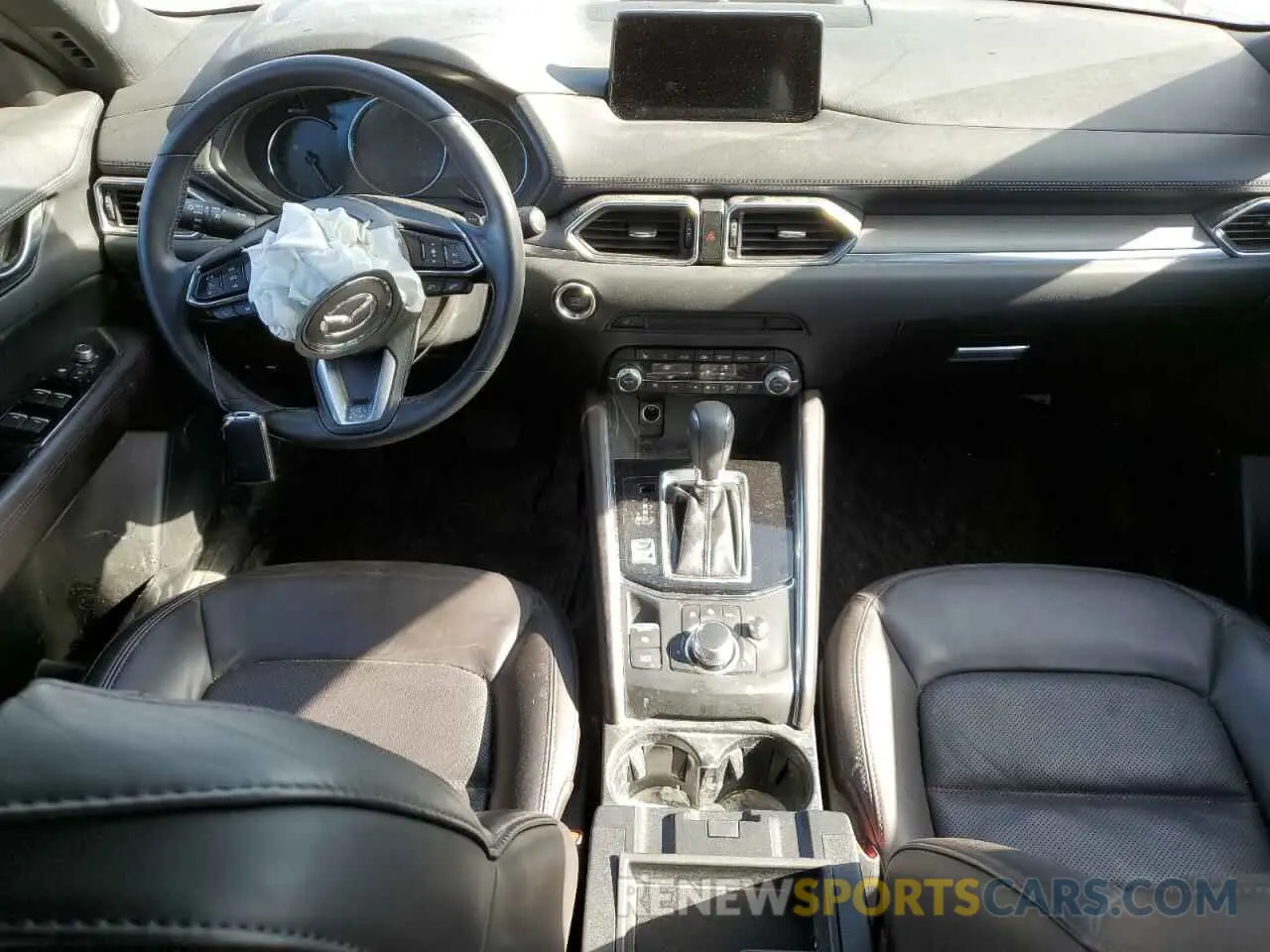 8 fotografías del automóvil dañado JM3KFBEY8L0784313 MAZDA CX-5 2020