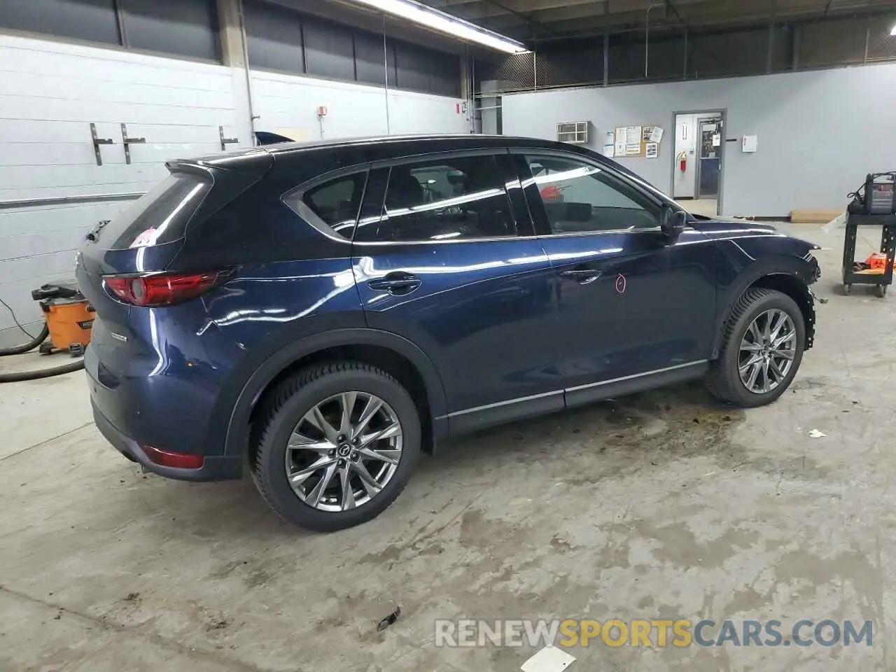 3 fotografías del automóvil dañado JM3KFBEY9L0857673 MAZDA CX-5 2020