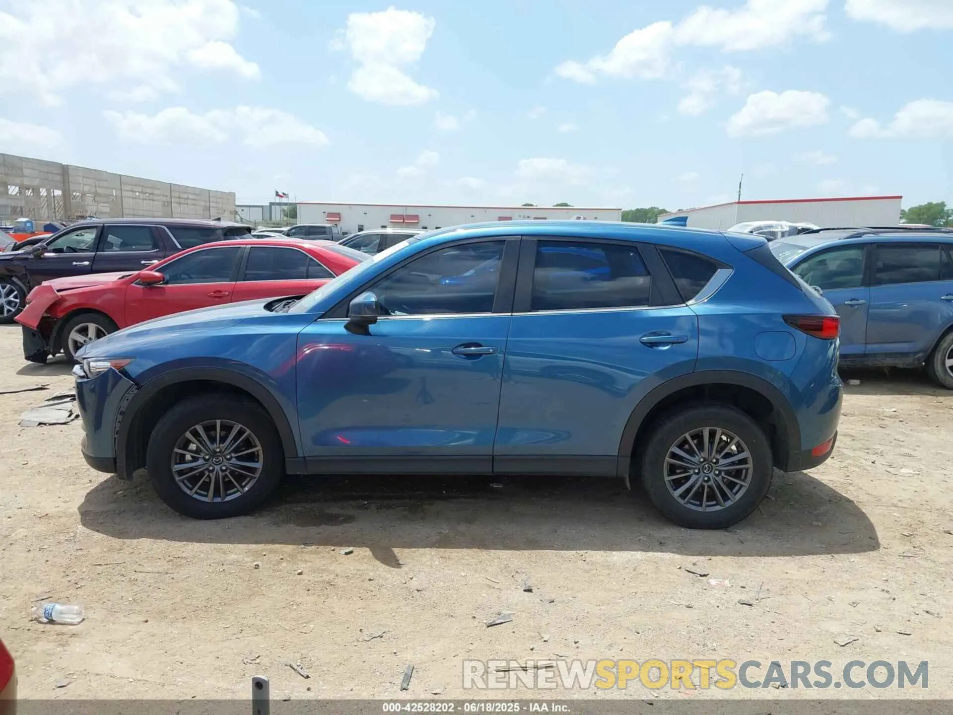 14 fotografías del automóvil dañado JM3KFABM5M1315946 MAZDA CX-5 2021