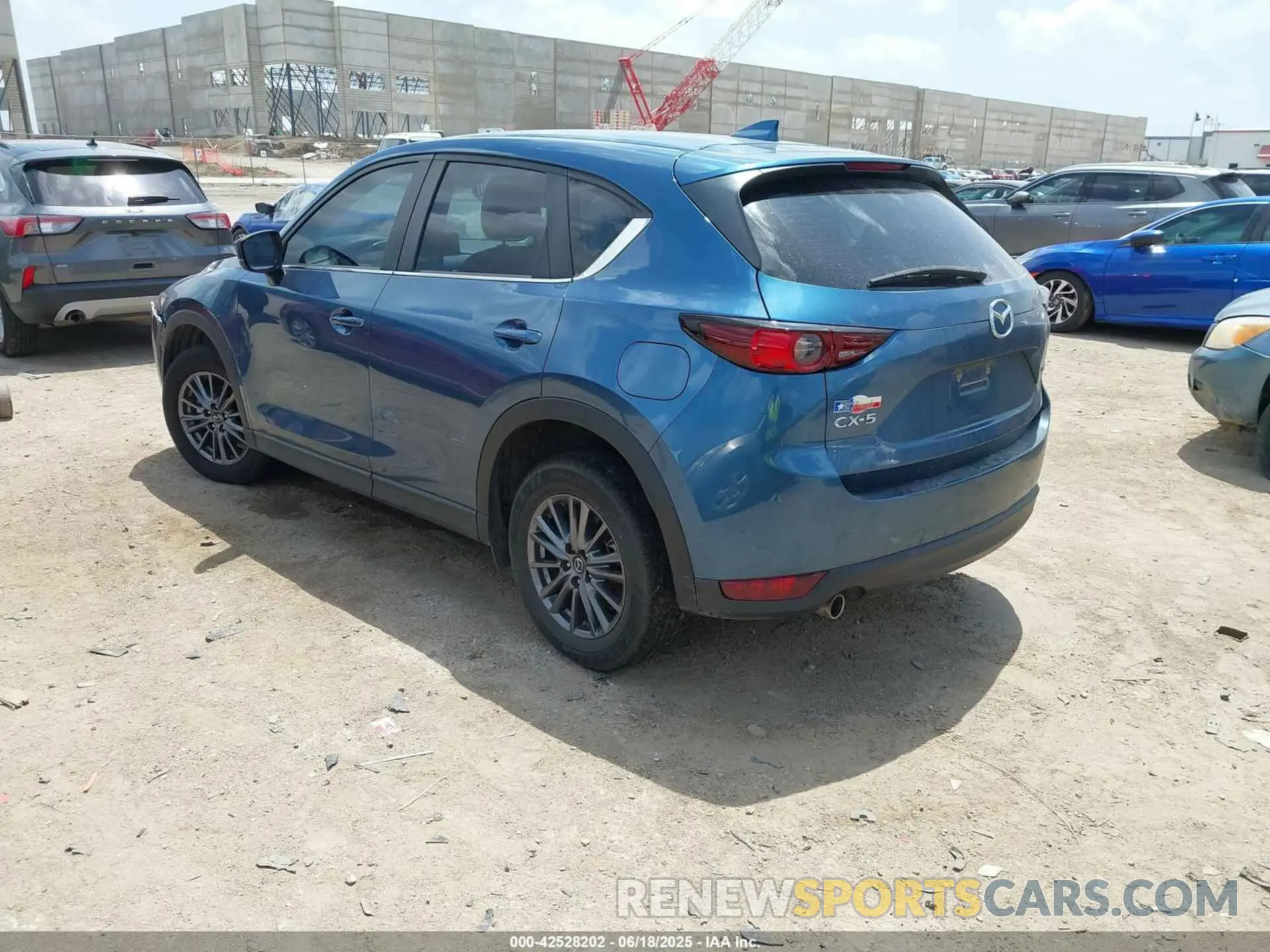 3 fotografías del automóvil dañado JM3KFABM5M1315946 MAZDA CX-5 2021