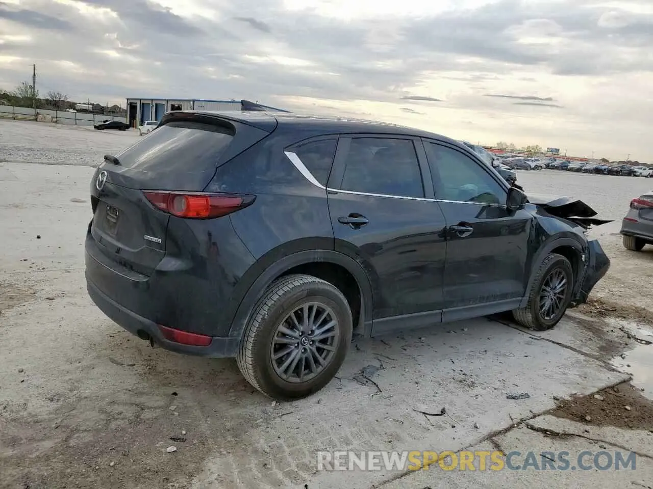 3 fotografías del automóvil dañado JM3KFABM7M0325089 MAZDA CX-5 2021