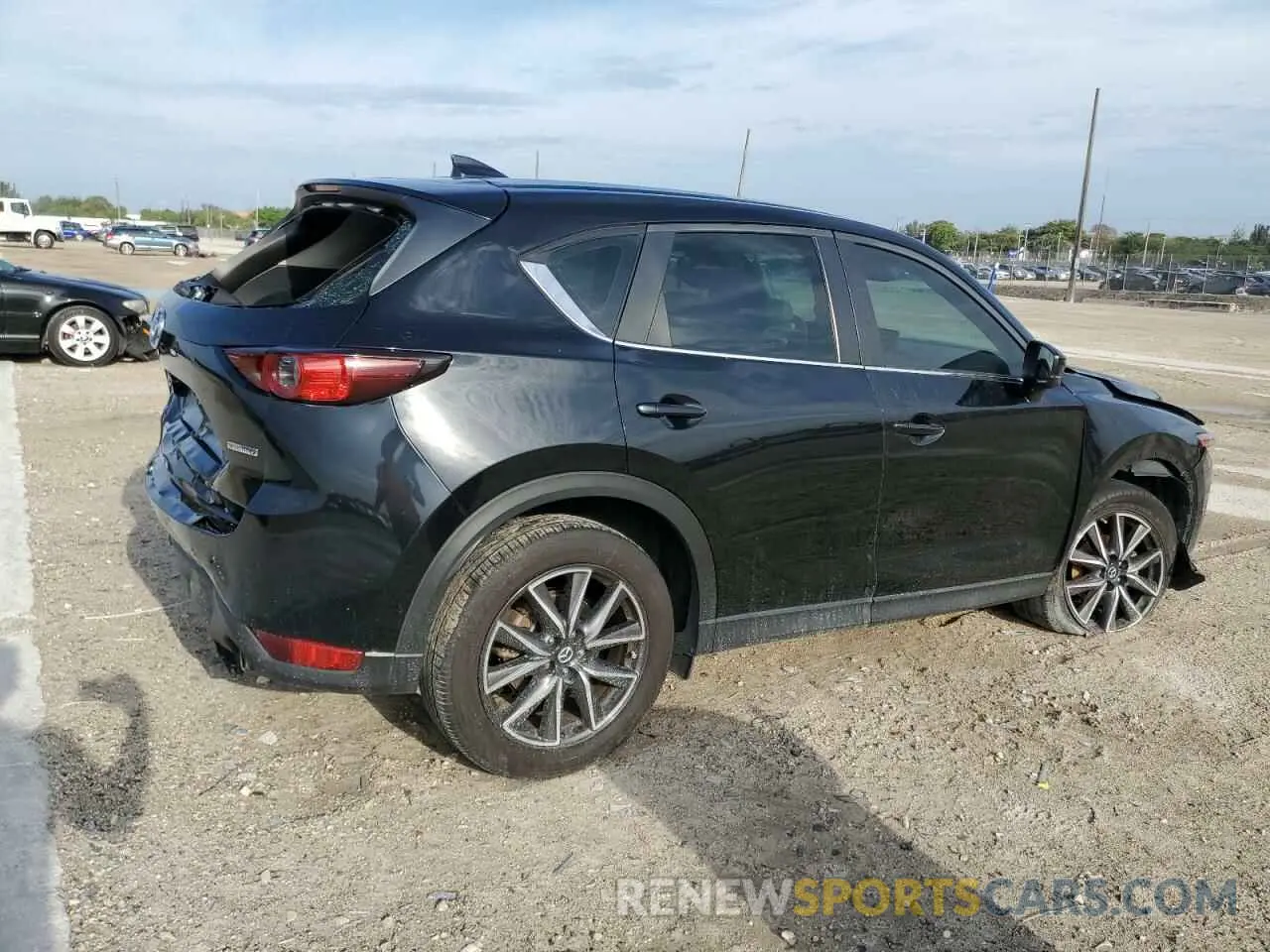 3 fotografías del automóvil dañado JM3KFABM9M0301909 MAZDA CX-5 2021