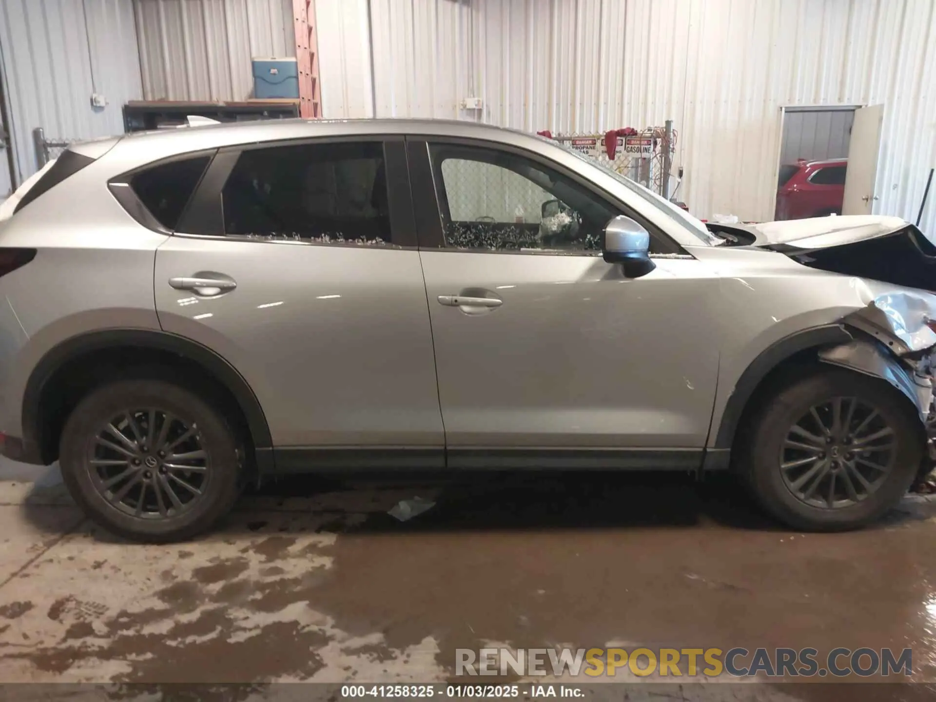 13 fotografías del automóvil dañado JM3KFACM0M0331234 MAZDA CX-5 2021