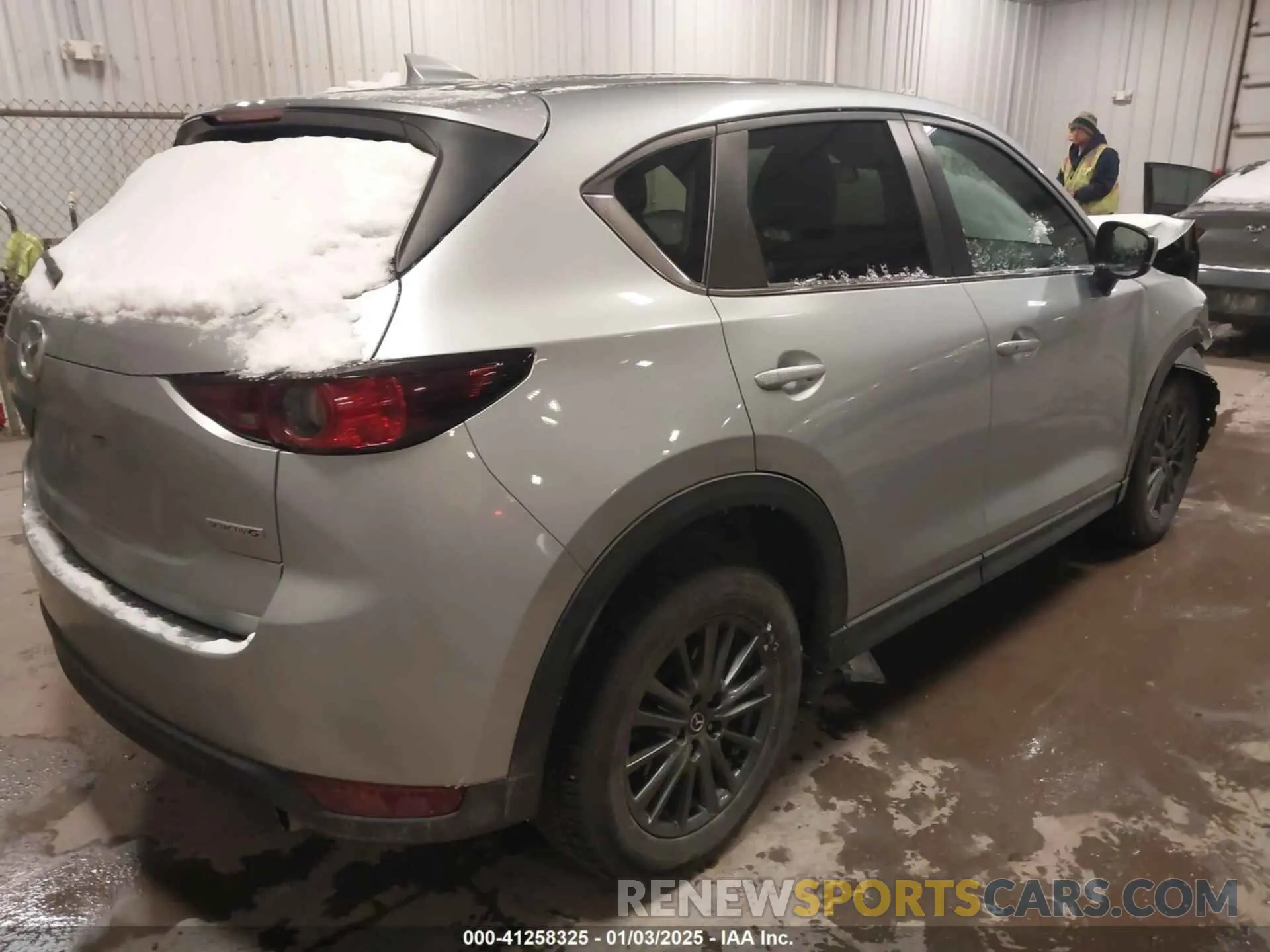 4 fotografías del automóvil dañado JM3KFACM0M0331234 MAZDA CX-5 2021