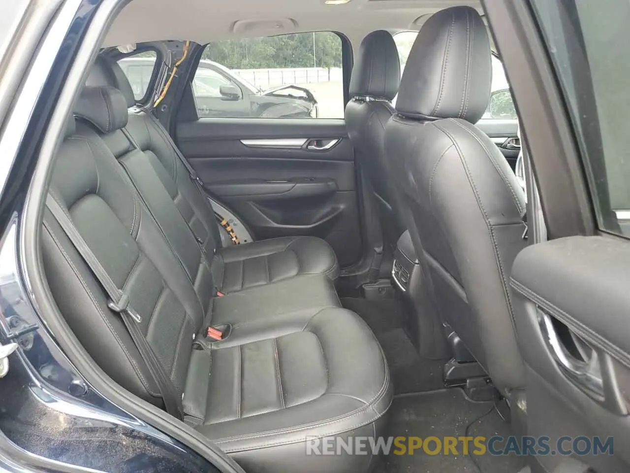 11 fotografías del automóvil dañado JM3KFACM0M0397721 MAZDA CX-5 2021