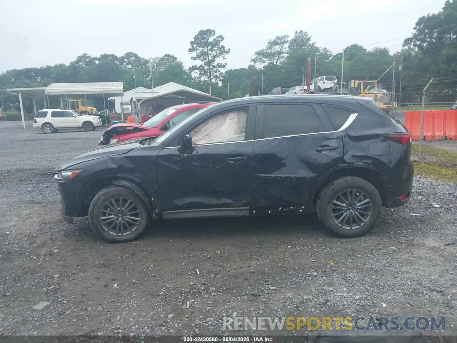 15 fotografías del automóvil dañado JM3KFACM0M0444391 MAZDA CX-5 2021