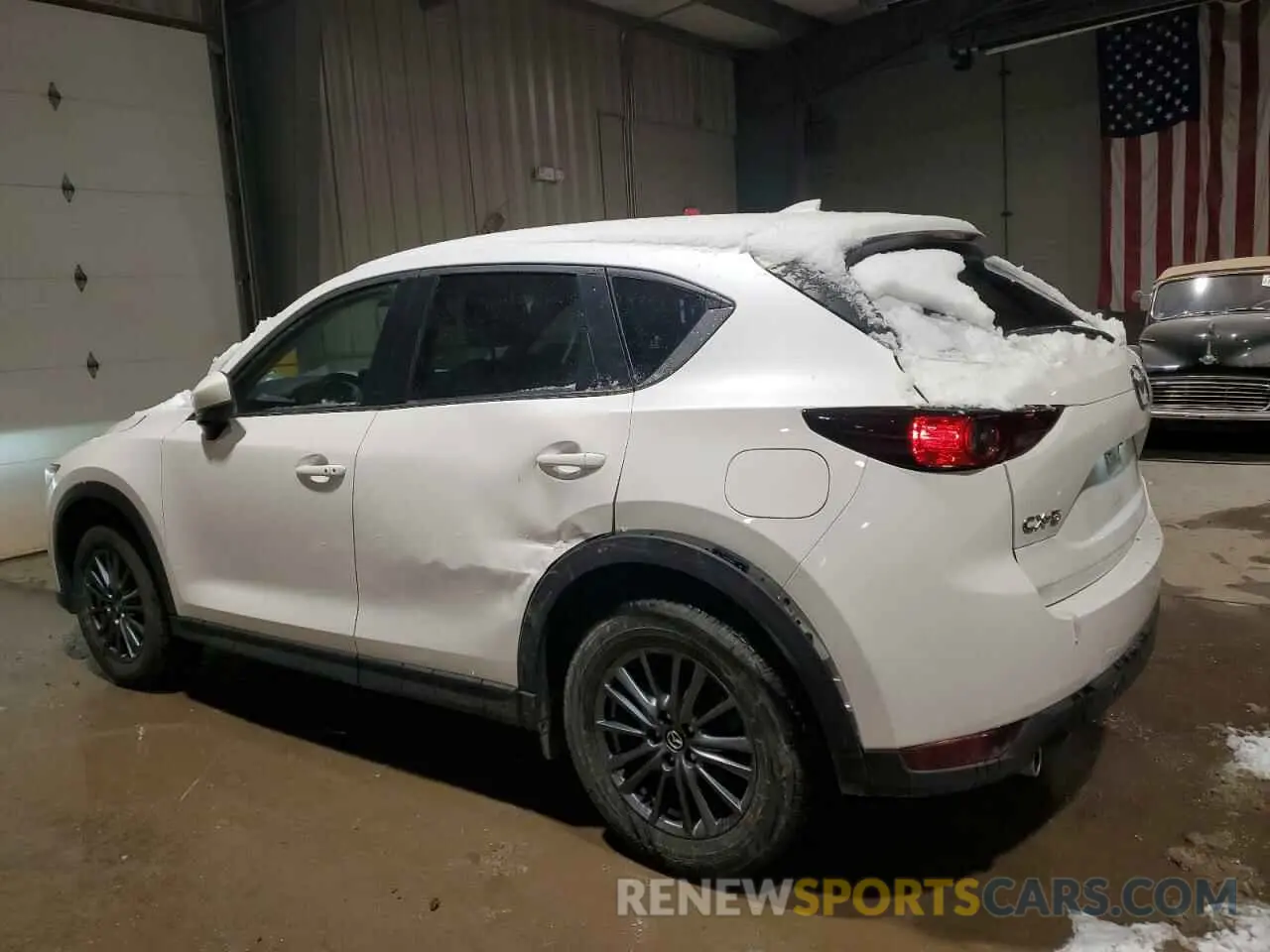 2 fotografías del automóvil dañado JM3KFACM0M1311950 MAZDA CX-5 2021