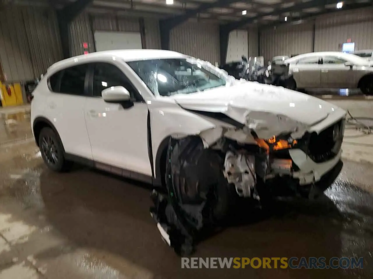 4 fotografías del automóvil dañado JM3KFACM0M1311950 MAZDA CX-5 2021