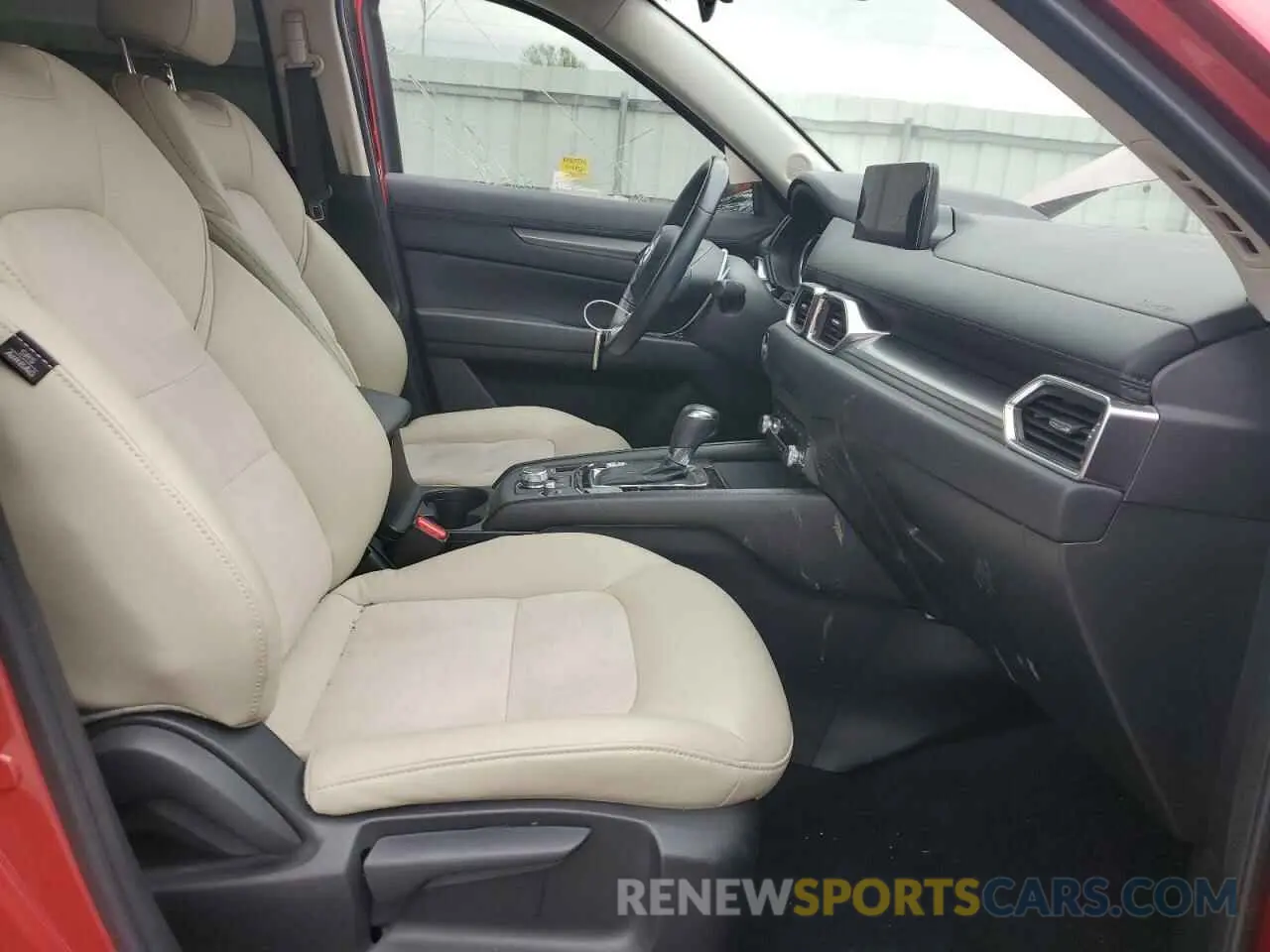 7 fotografías del automóvil dañado JM3KFACM1M0304981 MAZDA CX-5 2021