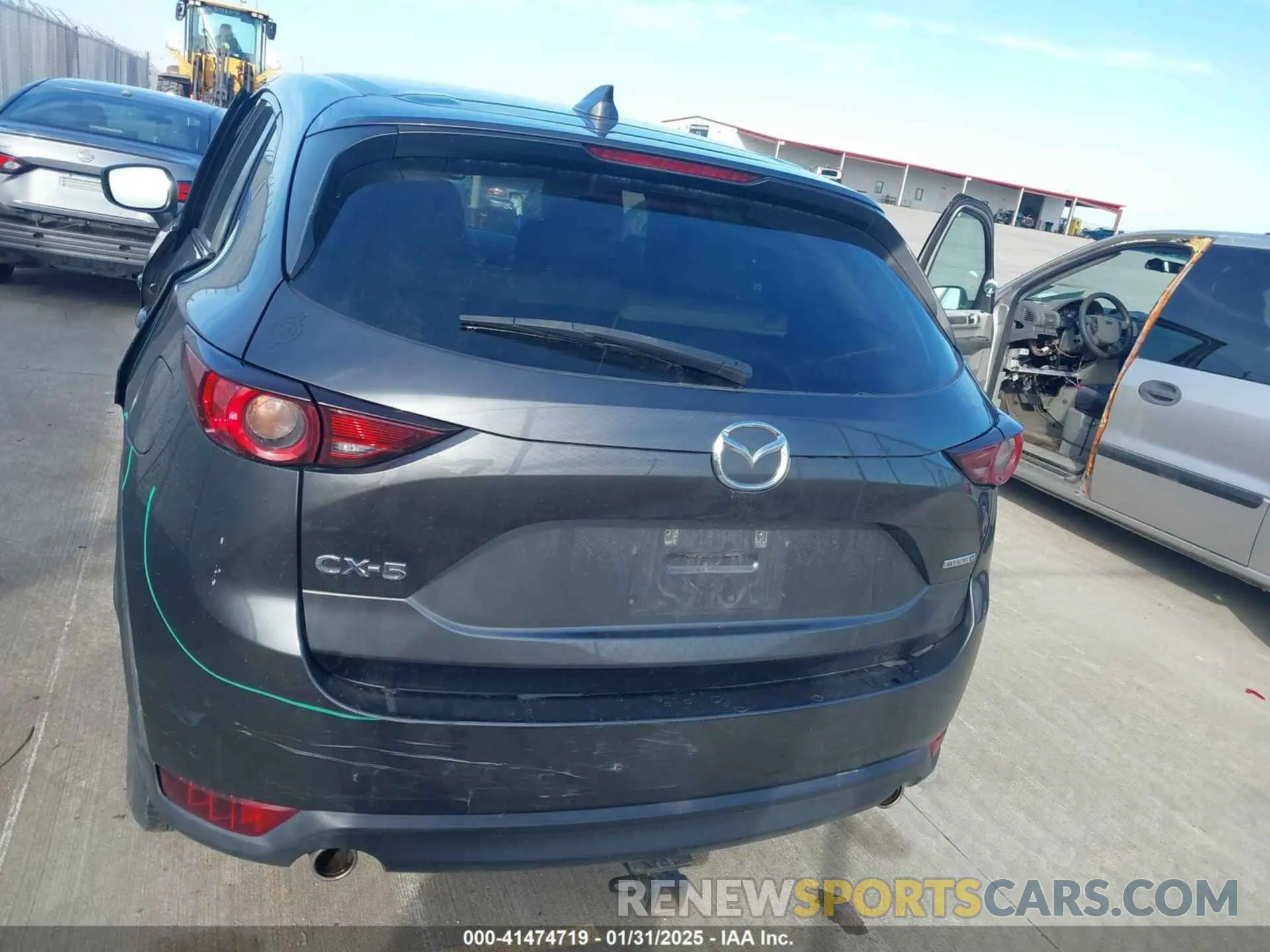 16 fotografías del automóvil dañado JM3KFACM1M0363481 MAZDA CX-5 2021