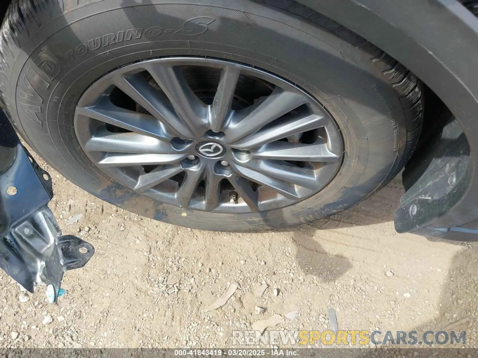 12 fotografías del automóvil dañado JM3KFACM1M0416714 MAZDA CX-5 2021