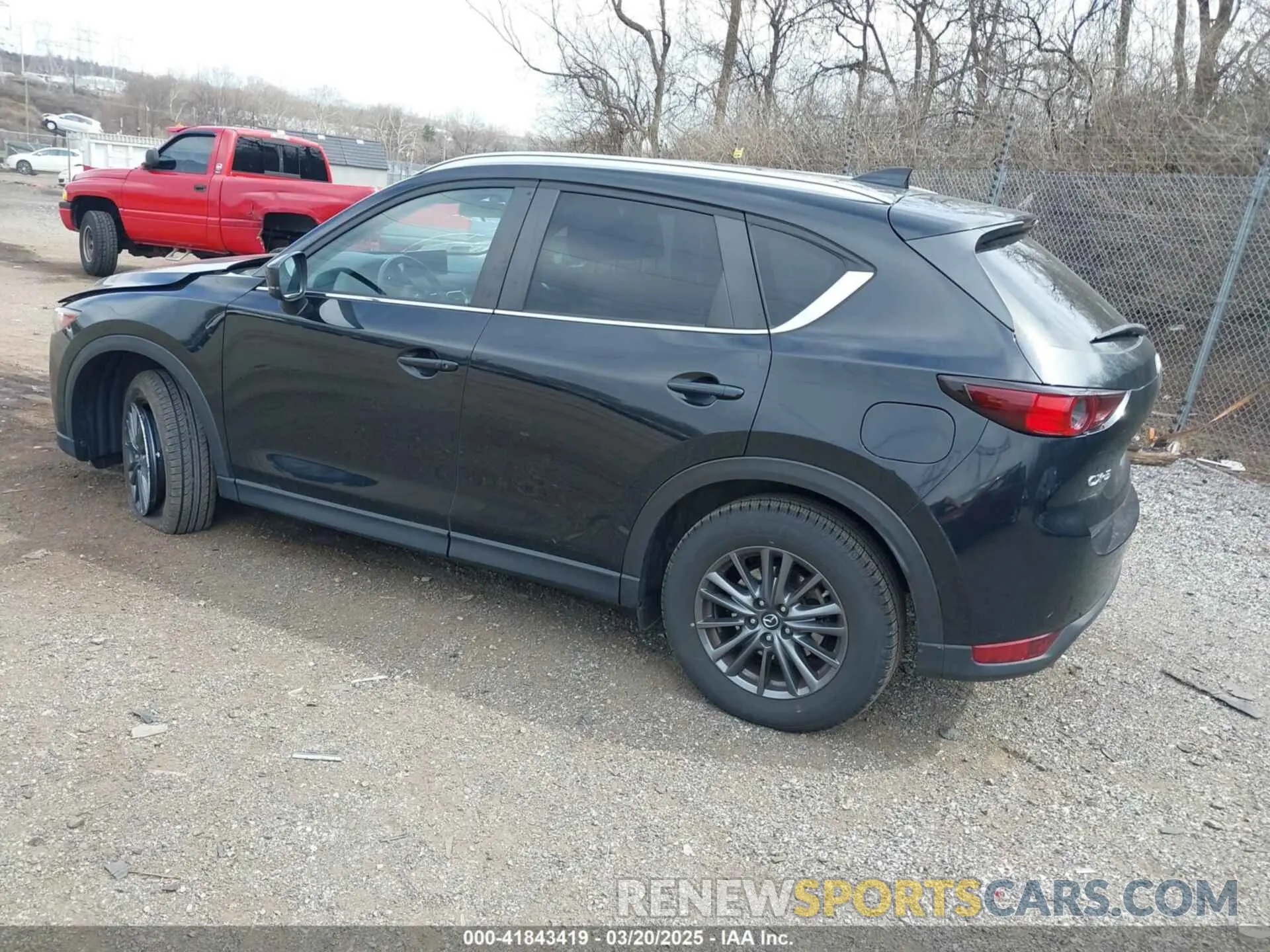 3 fotografías del automóvil dañado JM3KFACM1M0416714 MAZDA CX-5 2021