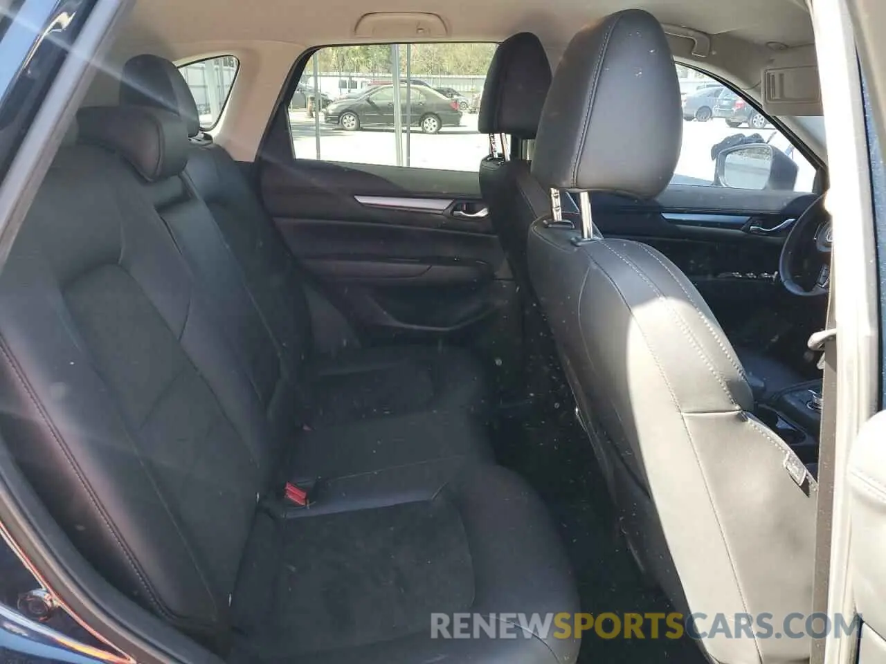 11 fotografías del automóvil dañado JM3KFACM1M0442455 MAZDA CX-5 2021