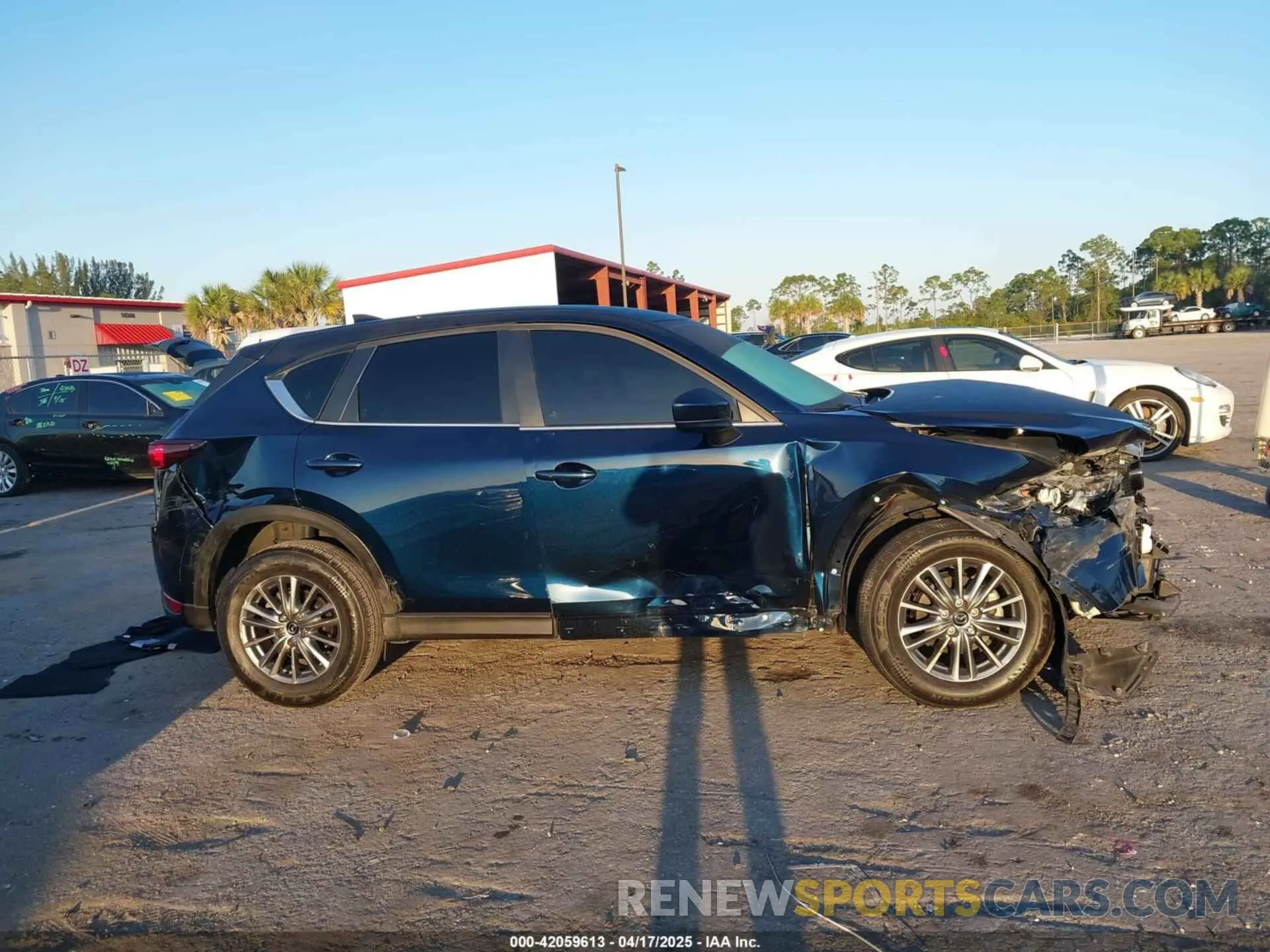 12 fotografías del automóvil dañado JM3KFACM2M0450340 MAZDA CX-5 2021