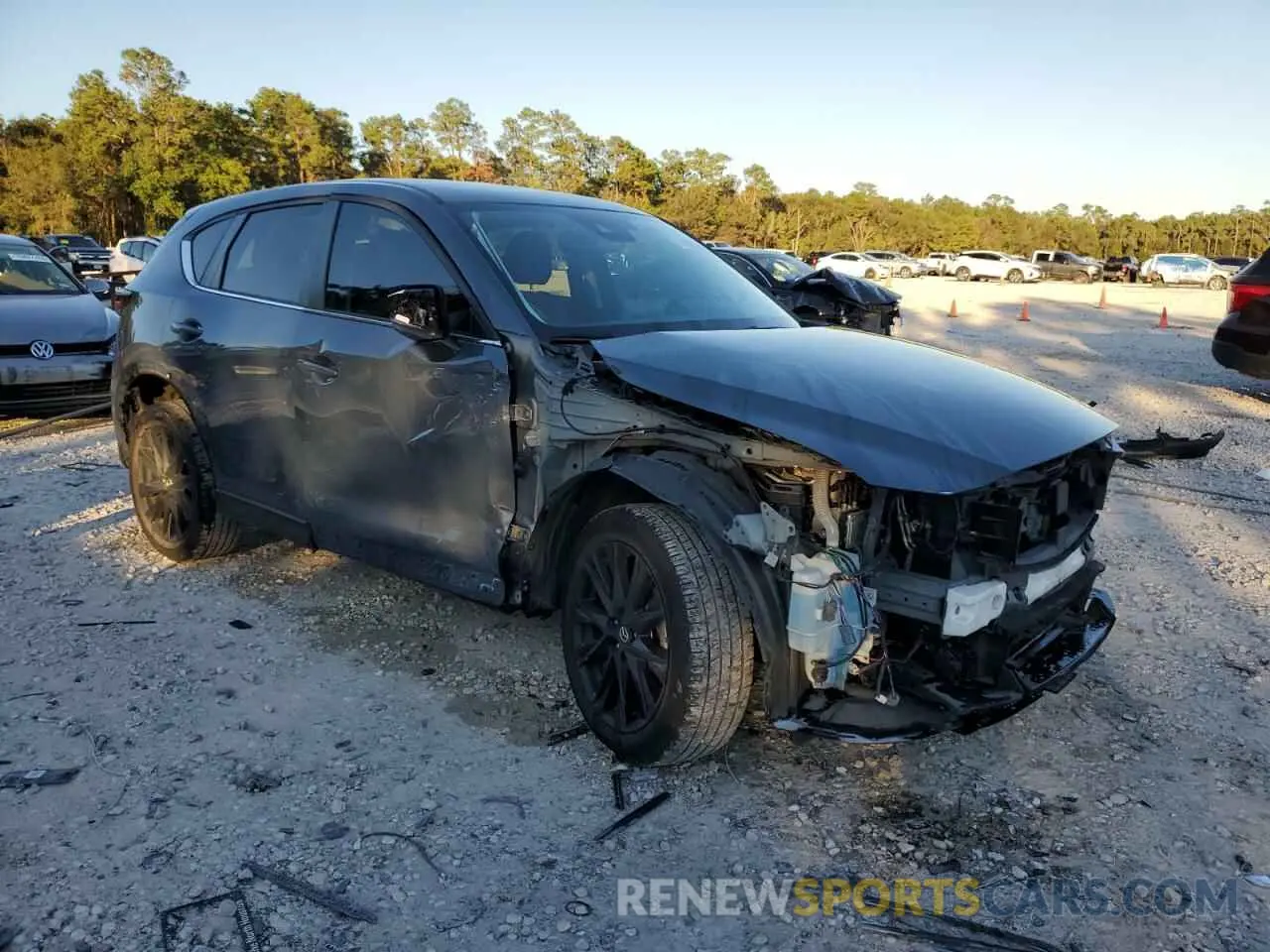 4 fotografías del automóvil dañado JM3KFACM3M0387734 MAZDA CX-5 2021