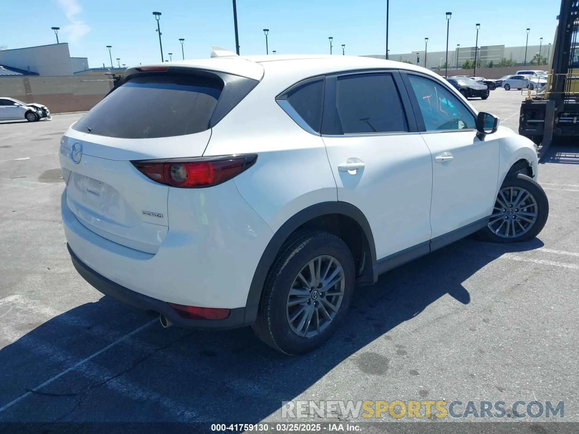 4 fotografías del automóvil dañado JM3KFACM4M0349946 MAZDA CX-5 2021
