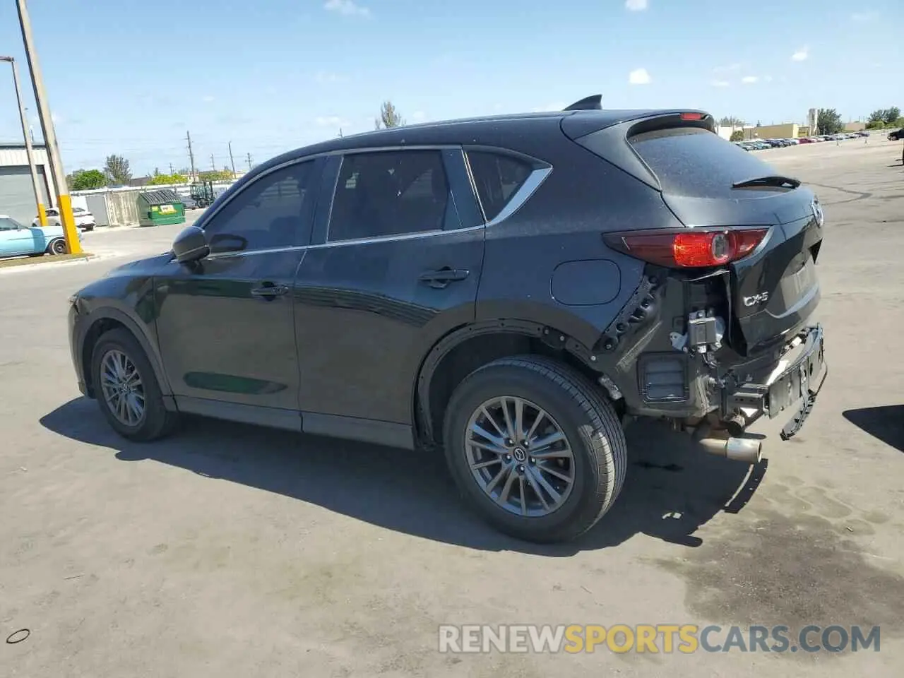 2 fotografías del automóvil dañado JM3KFACM4M0353169 MAZDA CX-5 2021