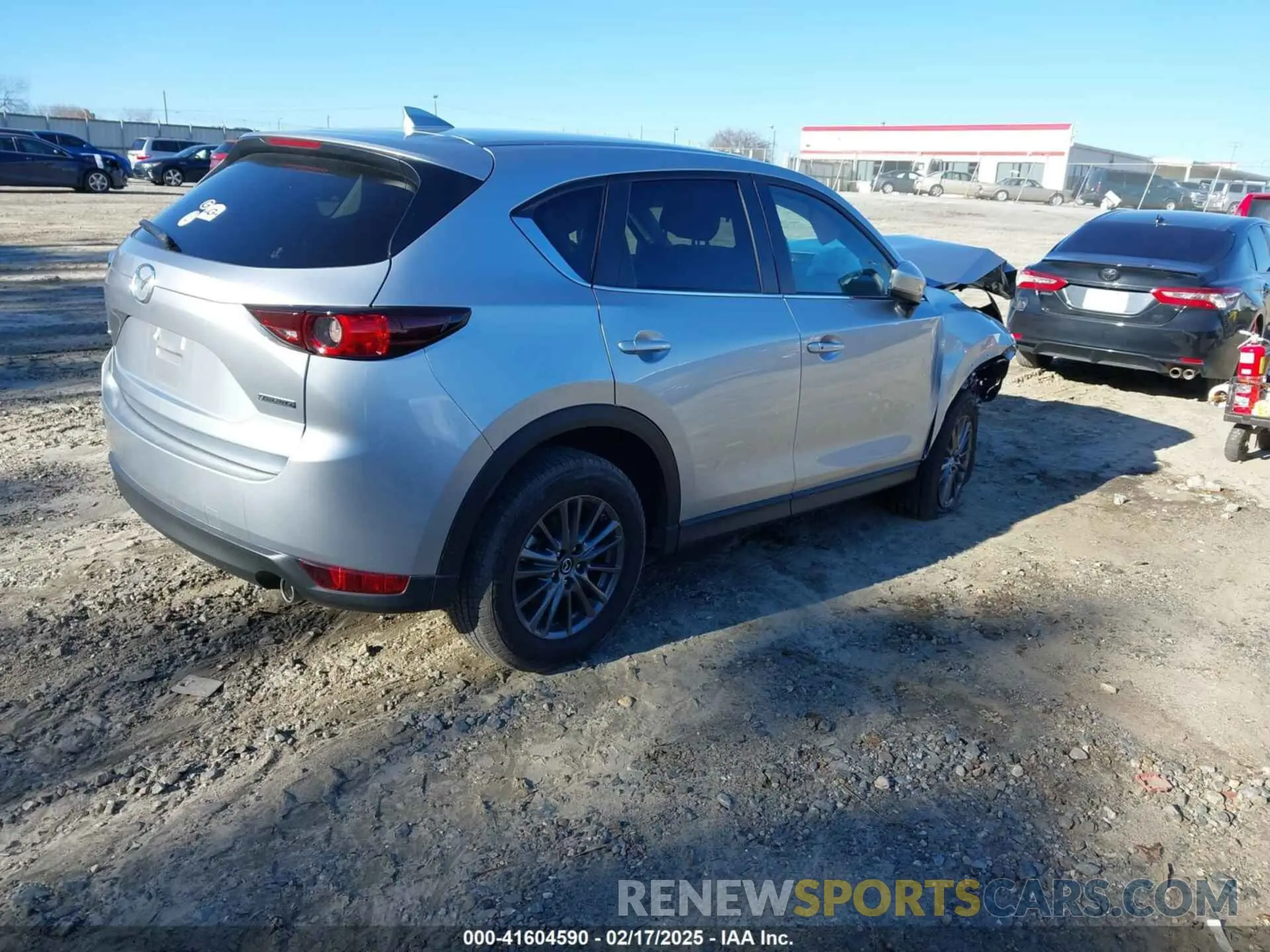 4 fotografías del automóvil dañado JM3KFACM4M0408445 MAZDA CX-5 2021