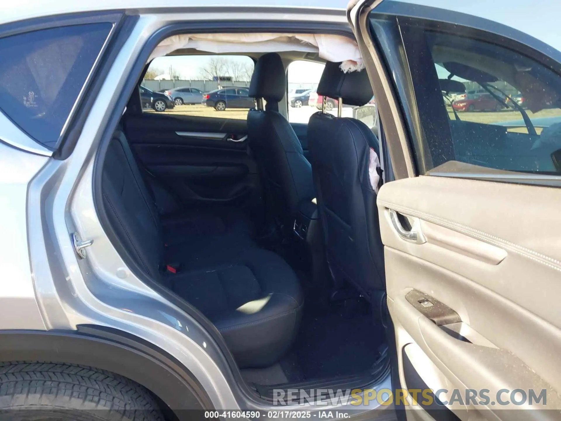 8 fotografías del automóvil dañado JM3KFACM4M0408445 MAZDA CX-5 2021