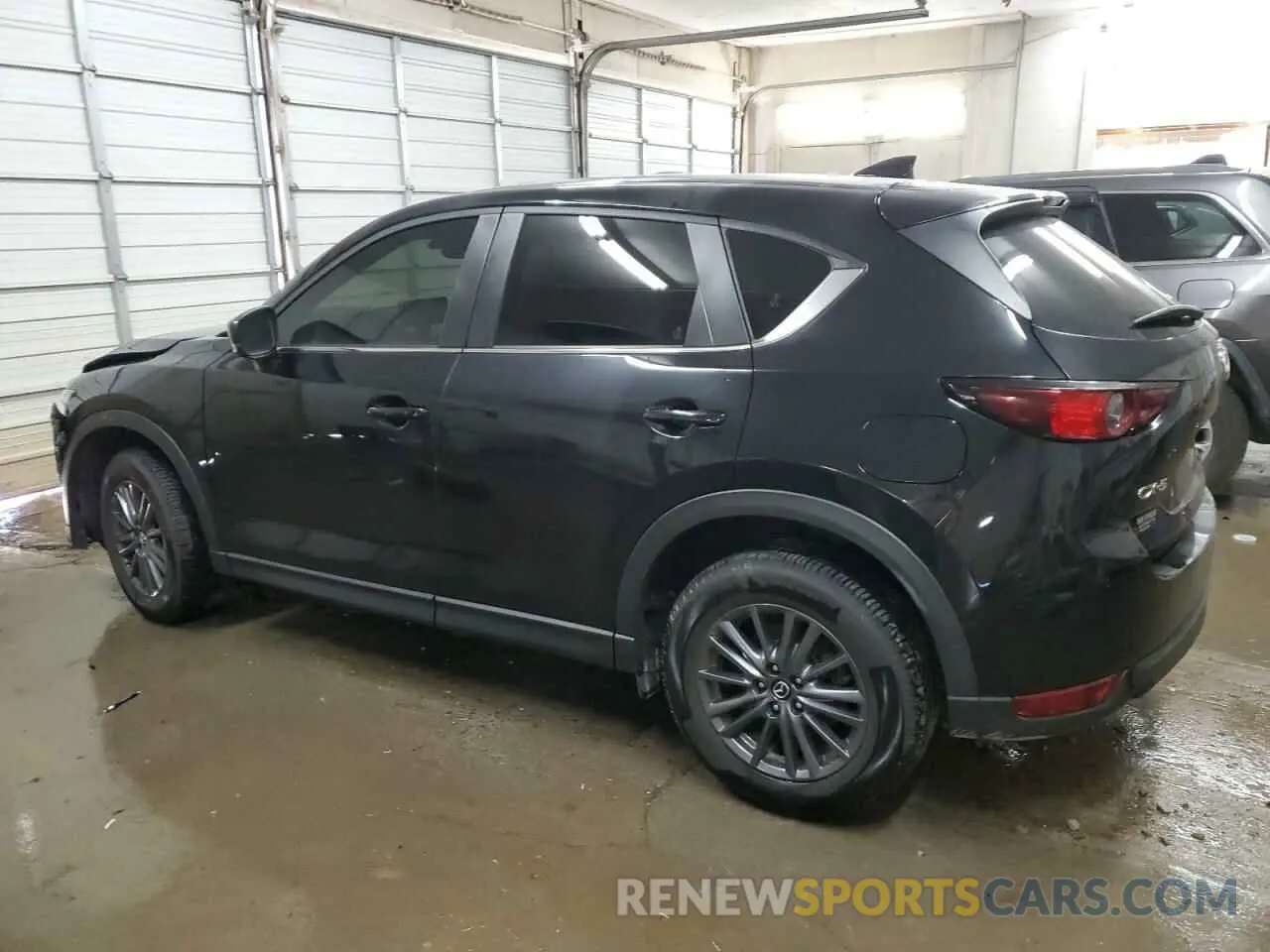 2 fotografías del automóvil dañado JM3KFACM5M1347827 MAZDA CX-5 2021