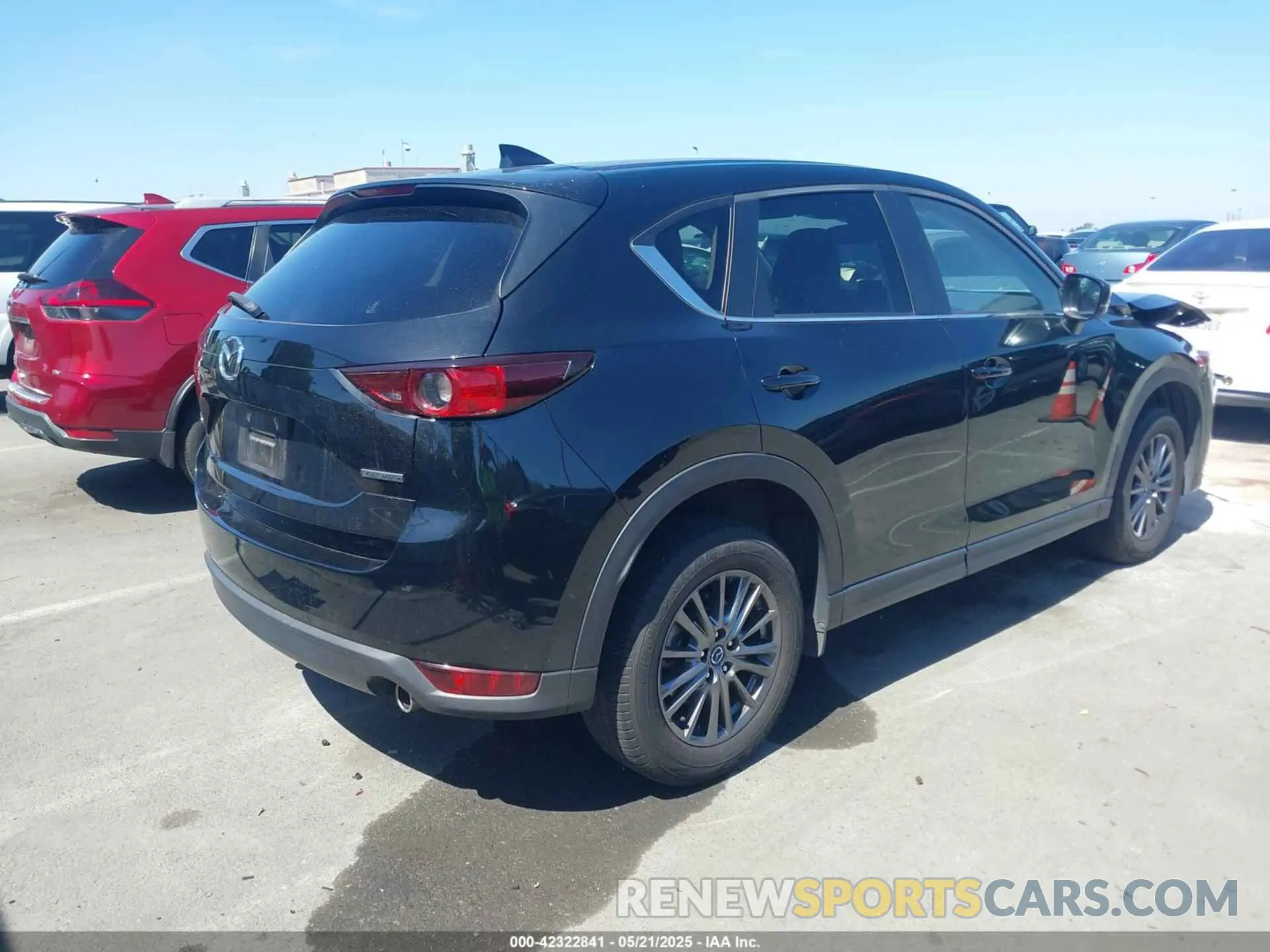 4 fotografías del automóvil dañado JM3KFACM6M0350192 MAZDA CX-5 2021