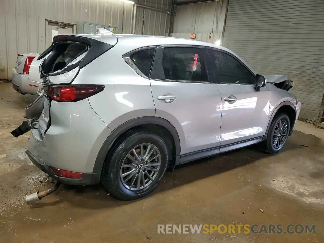 3 fotografías del automóvil dañado JM3KFACM6M1354804 MAZDA CX-5 2021