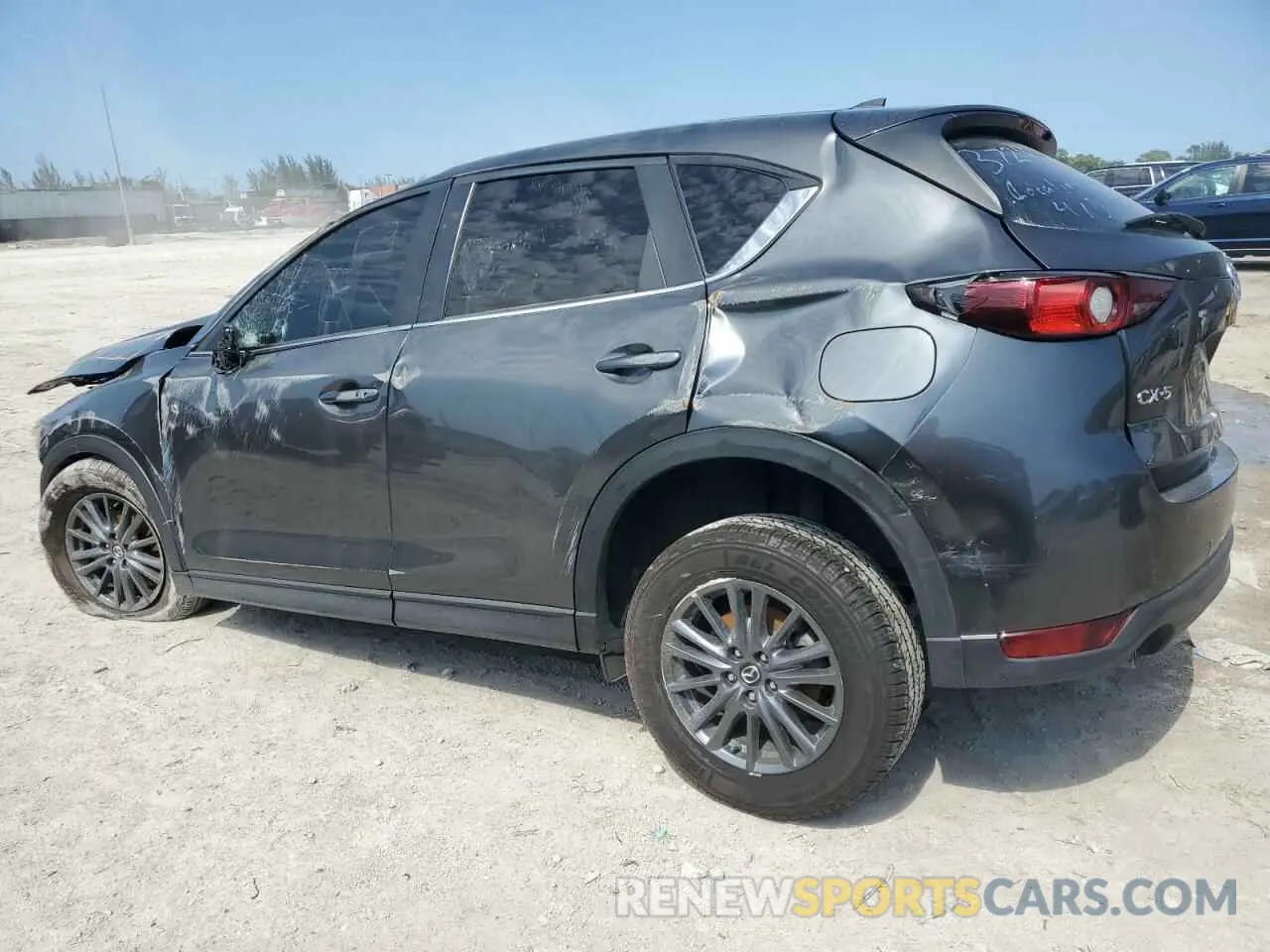 2 fotografías del automóvil dañado JM3KFACM7M0372444 MAZDA CX-5 2021