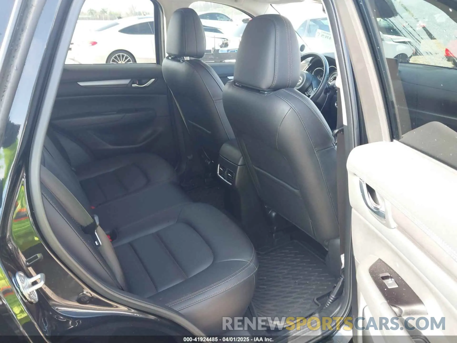 8 fotografías del automóvil dañado JM3KFACM8M0377619 MAZDA CX-5 2021