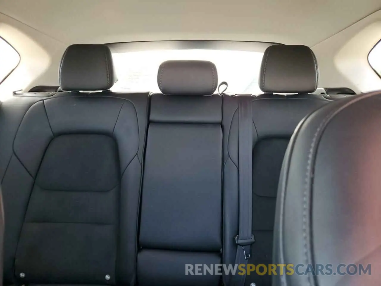 10 fotografías del automóvil dañado JM3KFACM8M0444638 MAZDA CX-5 2021