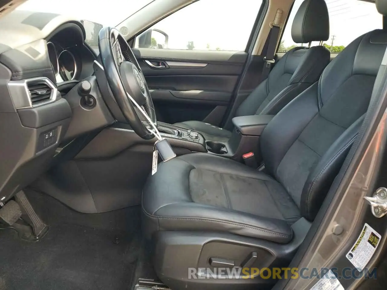 7 fotografías del automóvil dañado JM3KFACM8M0444638 MAZDA CX-5 2021