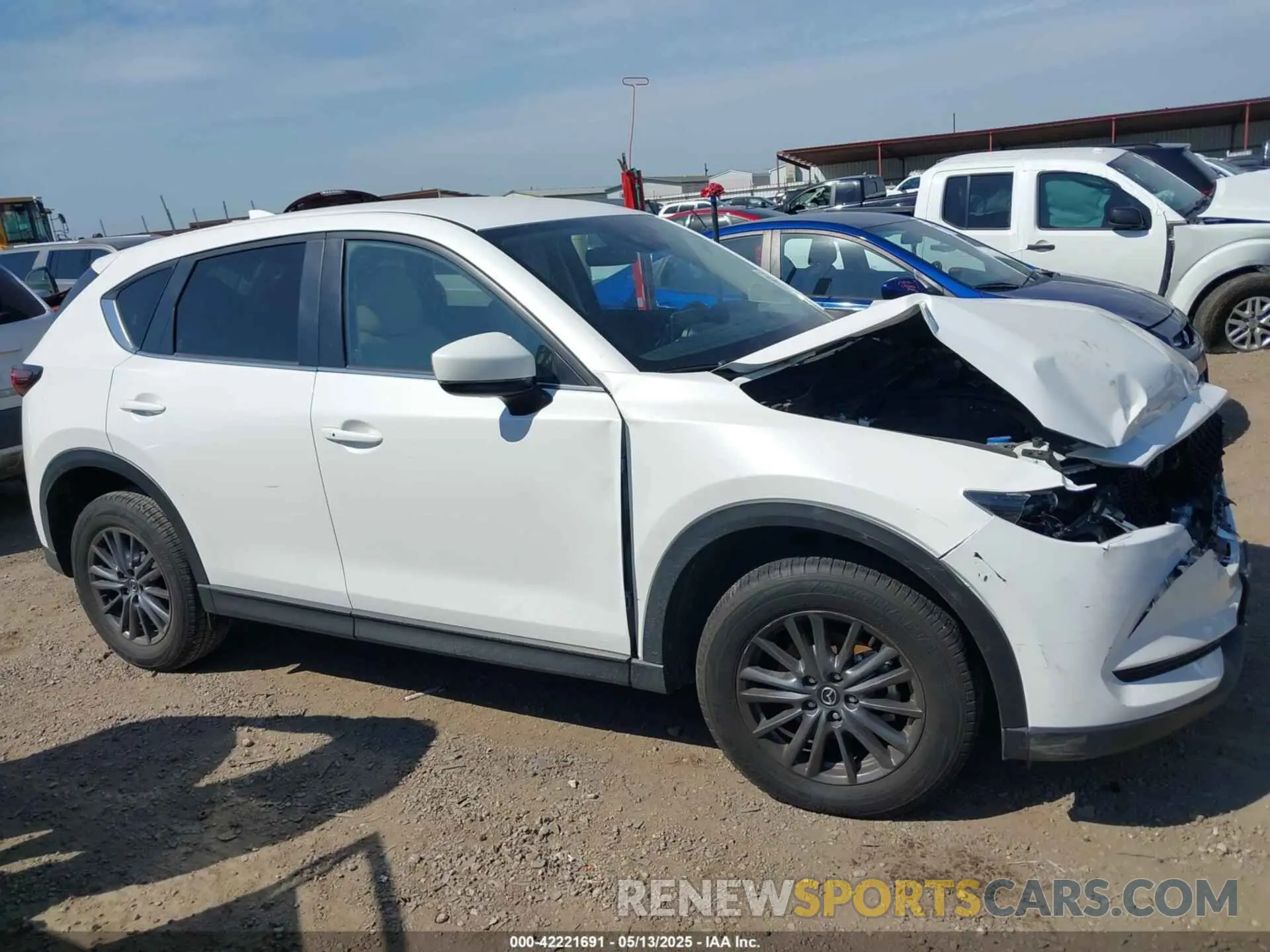 13 fotografías del automóvil dañado JM3KFACM8M0461875 MAZDA CX-5 2021