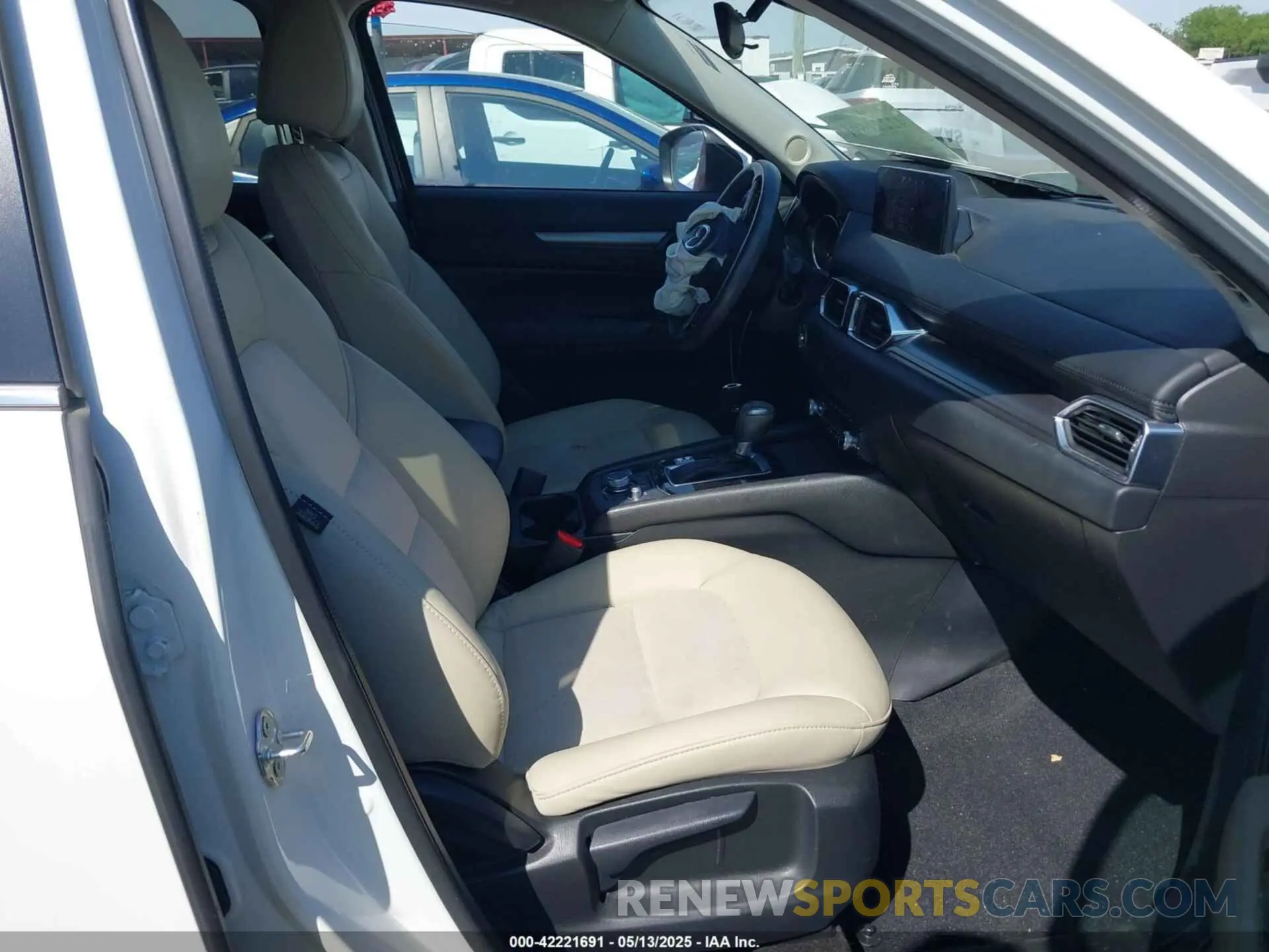 5 fotografías del automóvil dañado JM3KFACM8M0461875 MAZDA CX-5 2021