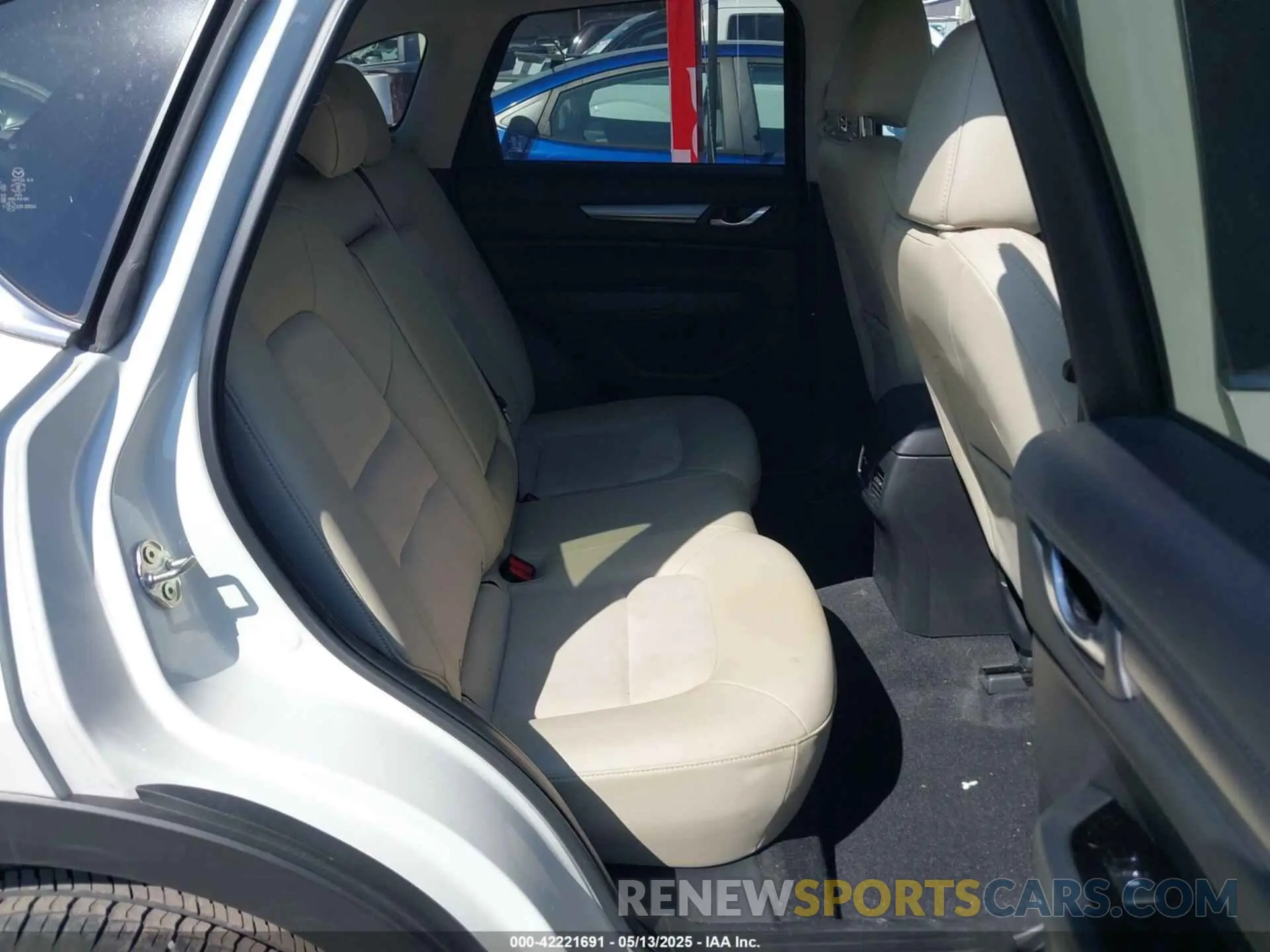 8 fotografías del automóvil dañado JM3KFACM8M0461875 MAZDA CX-5 2021