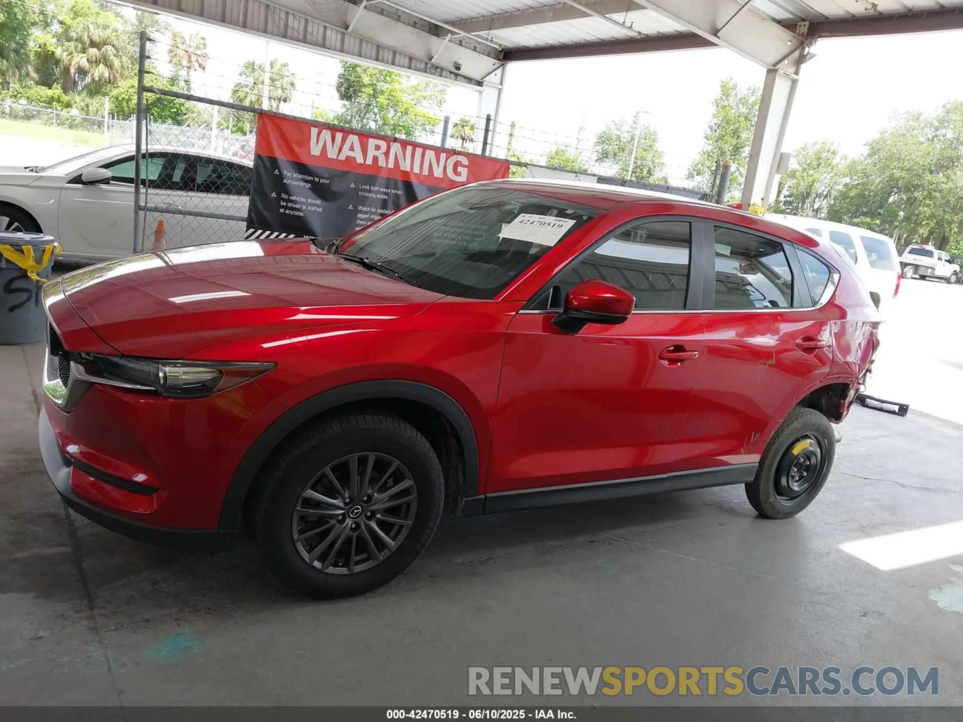15 fotografías del automóvil dañado JM3KFACM8M1305118 MAZDA CX-5 2021