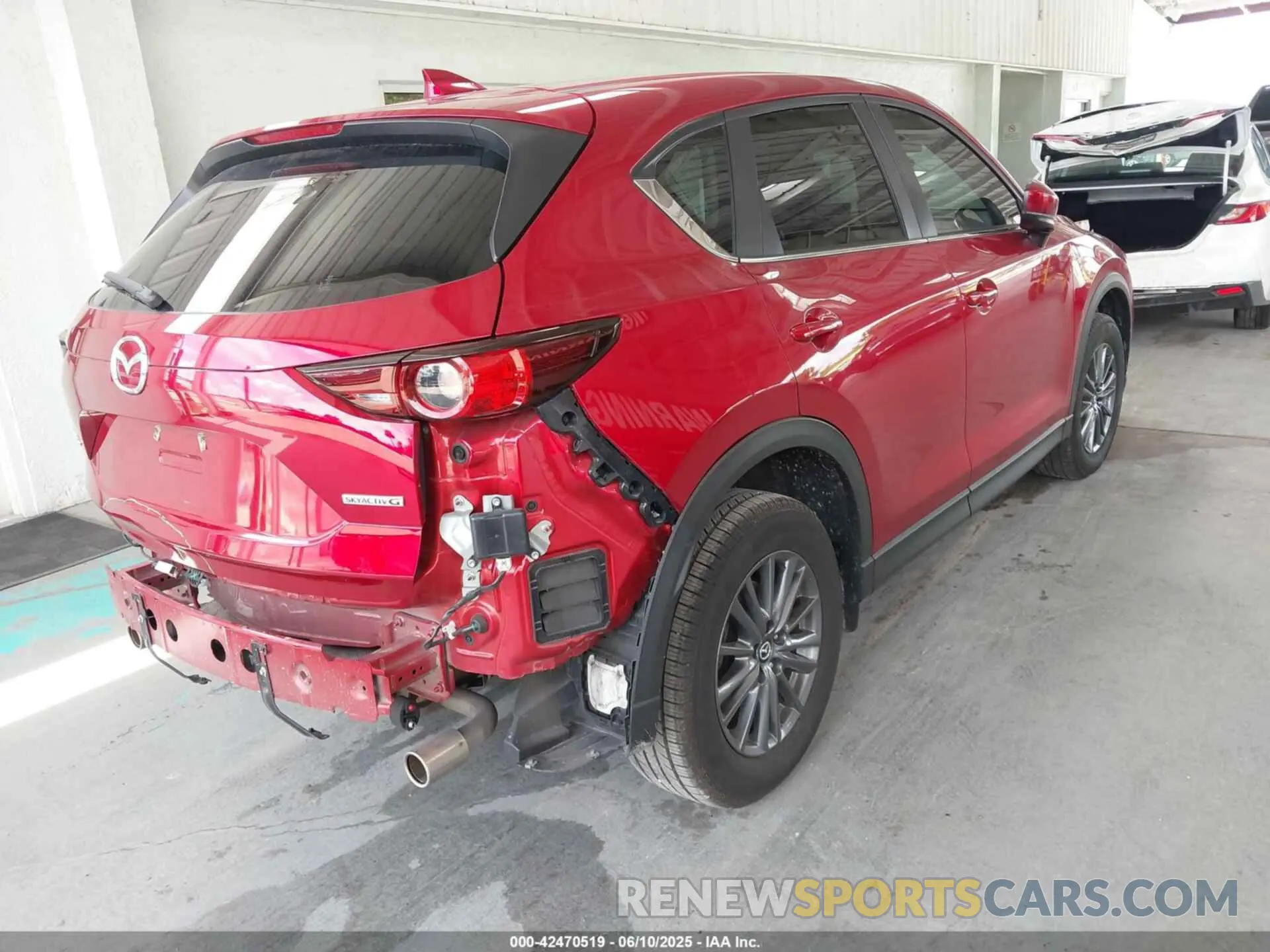4 fotografías del automóvil dañado JM3KFACM8M1305118 MAZDA CX-5 2021
