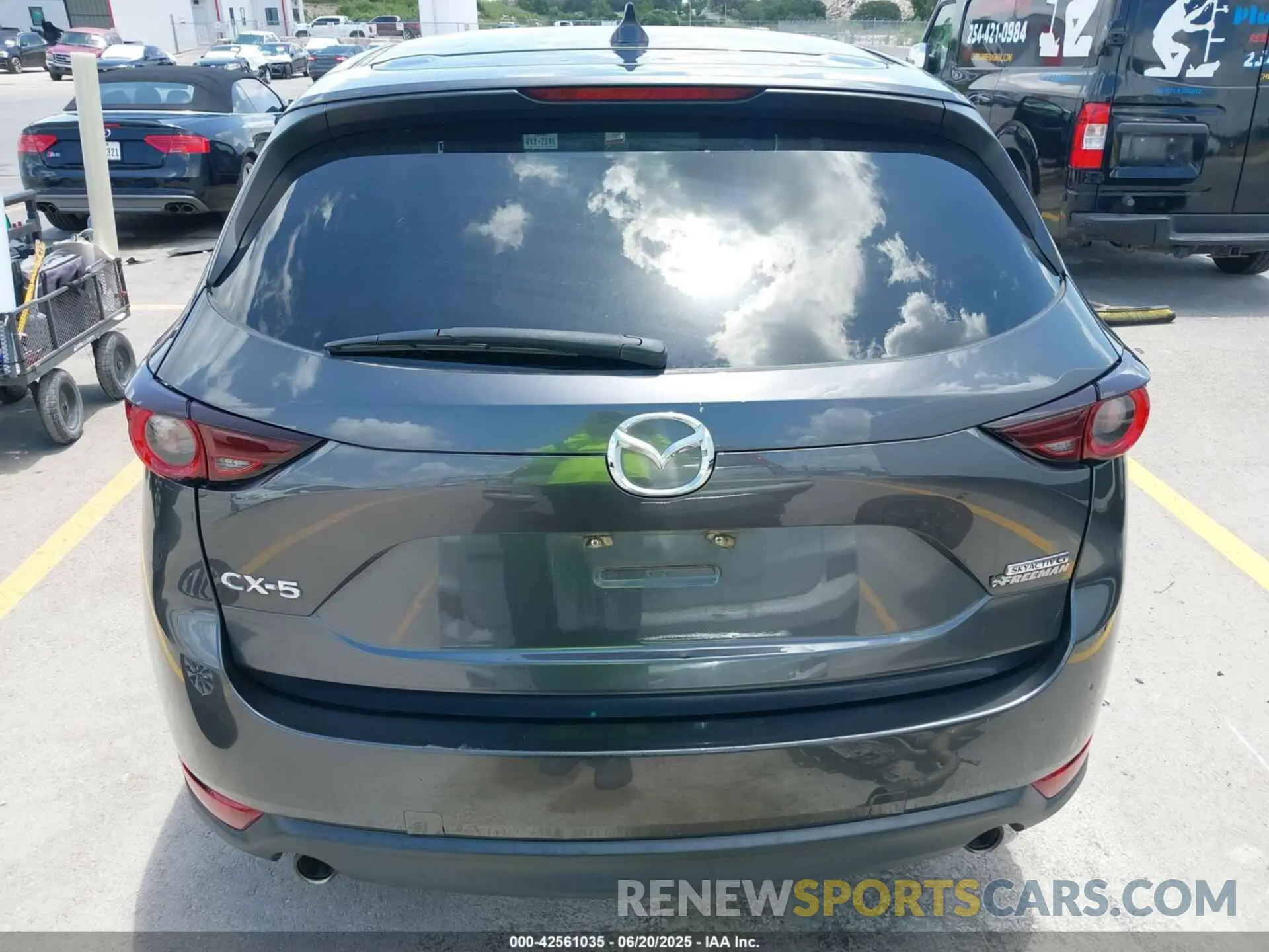 16 fotografías del automóvil dañado JM3KFACMXM0332701 MAZDA CX-5 2021