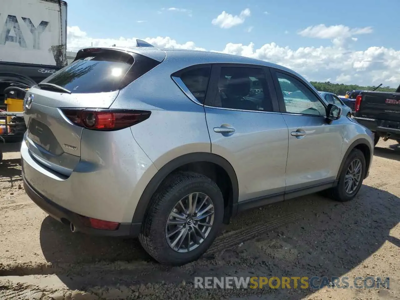 3 fotografías del automóvil dañado JM3KFACMXM0443698 MAZDA CX-5 2021