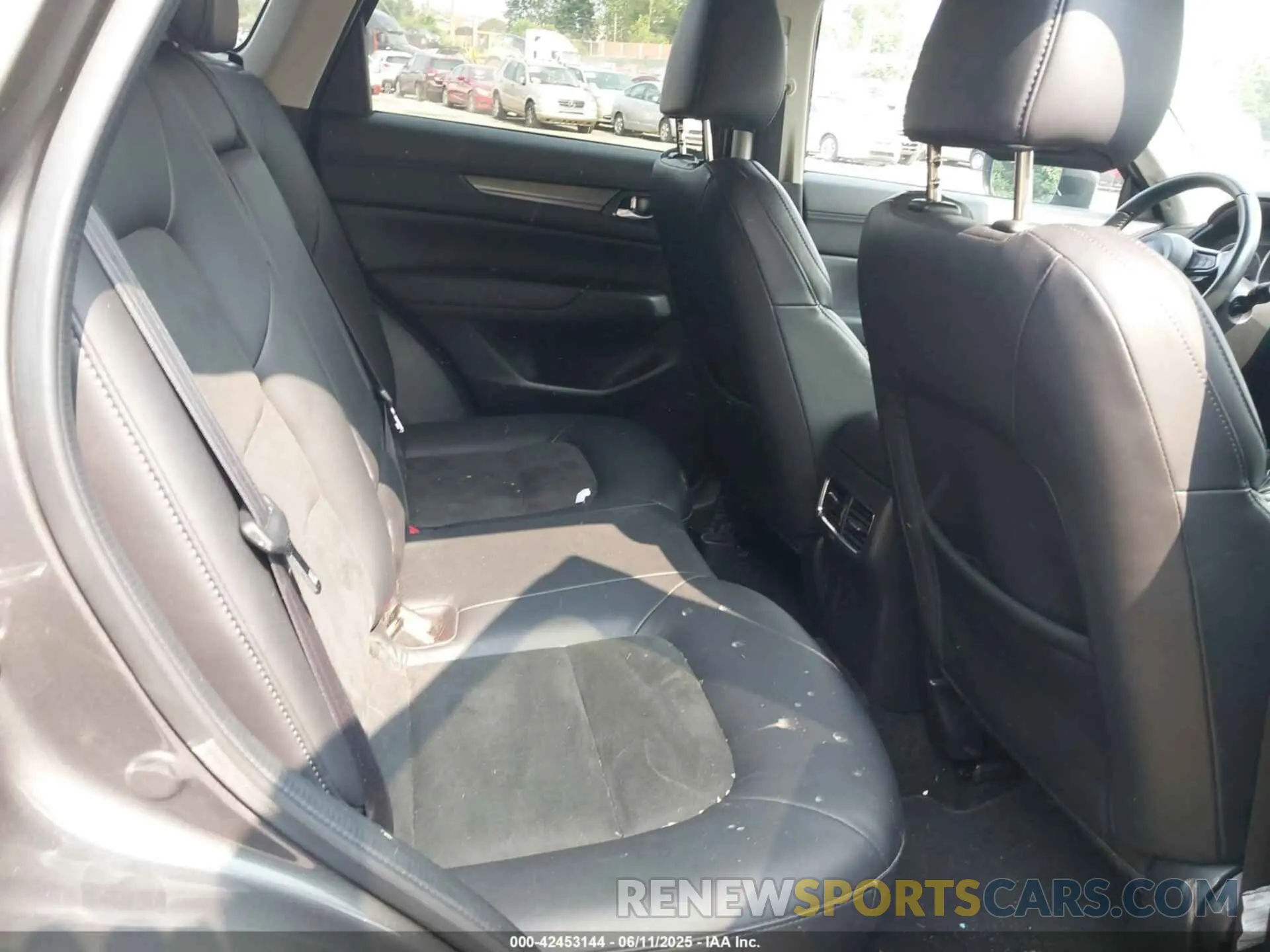8 fotografías del automóvil dañado JM3KFACMXM1333664 MAZDA CX-5 2021