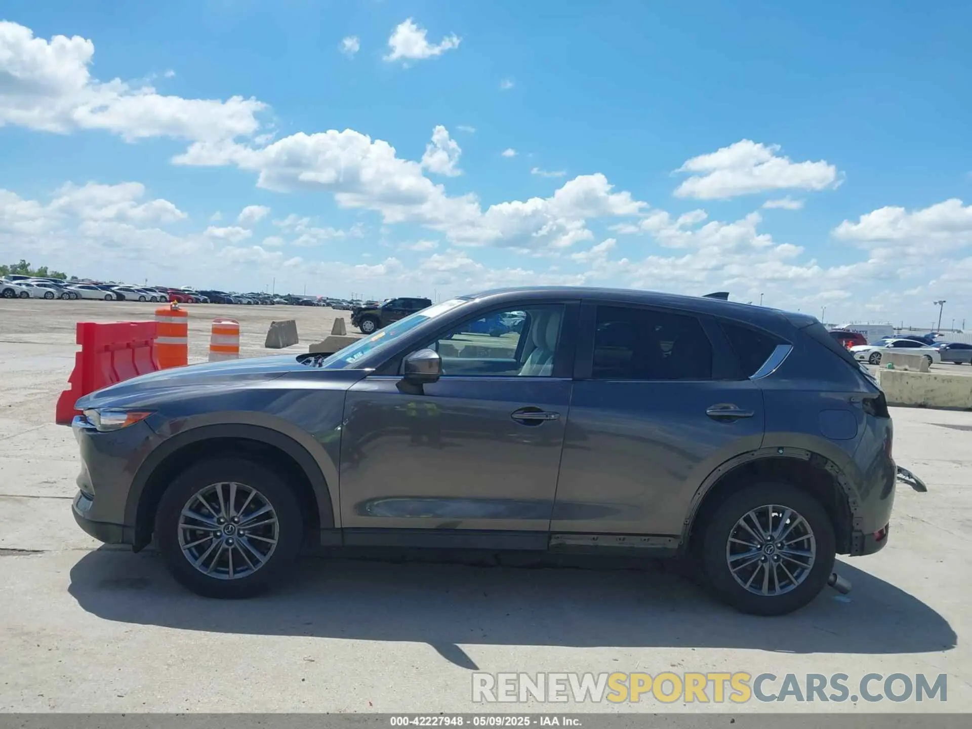15 fotografías del automóvil dañado JM3KFACMXM1374733 MAZDA CX-5 2021
