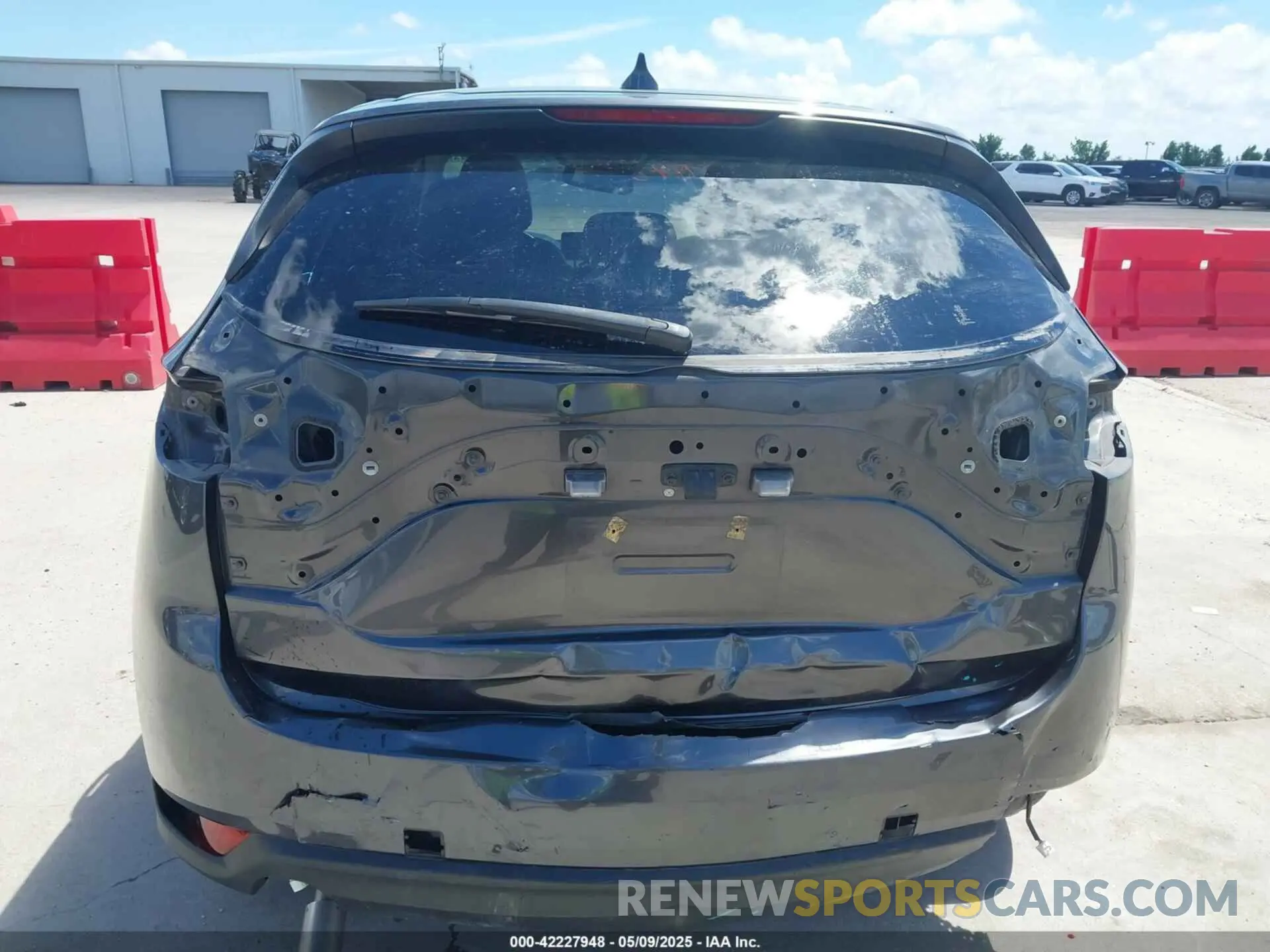 6 fotografías del automóvil dañado JM3KFACMXM1374733 MAZDA CX-5 2021