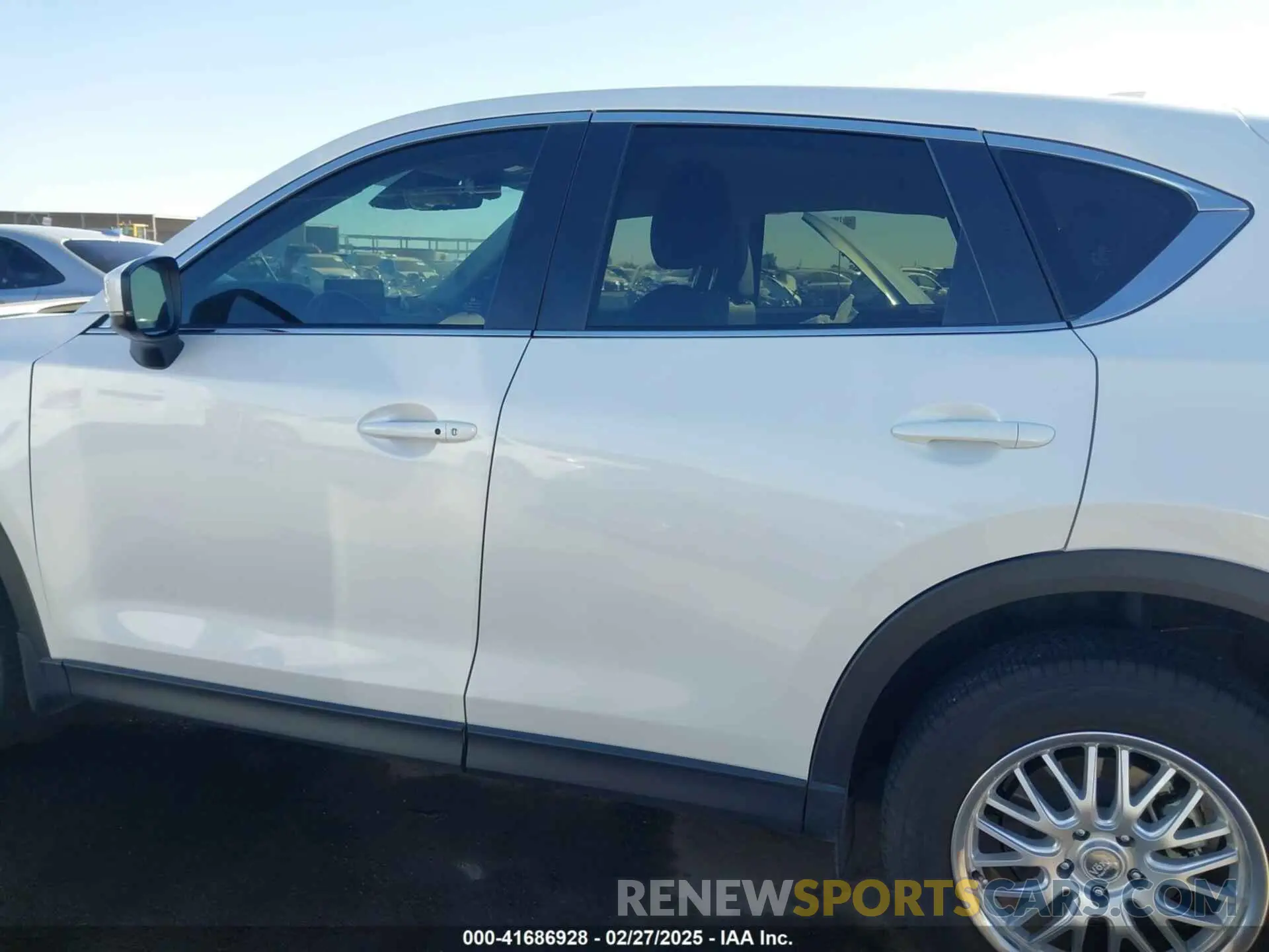 14 fotografías del automóvil dañado JM3KFACMXM1383738 MAZDA CX-5 2021