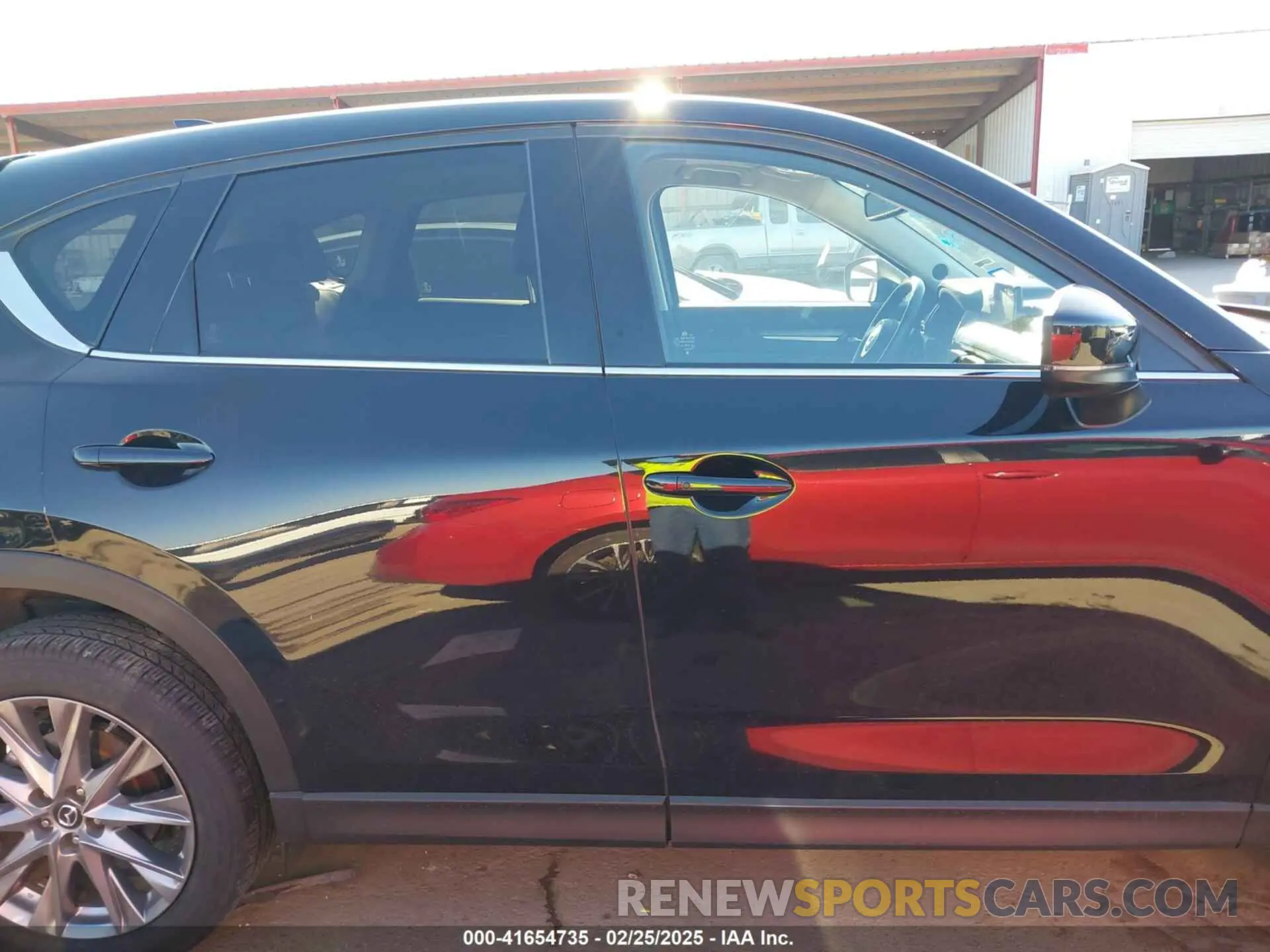 13 fotografías del automóvil dañado JM3KFADM1M0406098 MAZDA CX-5 2021