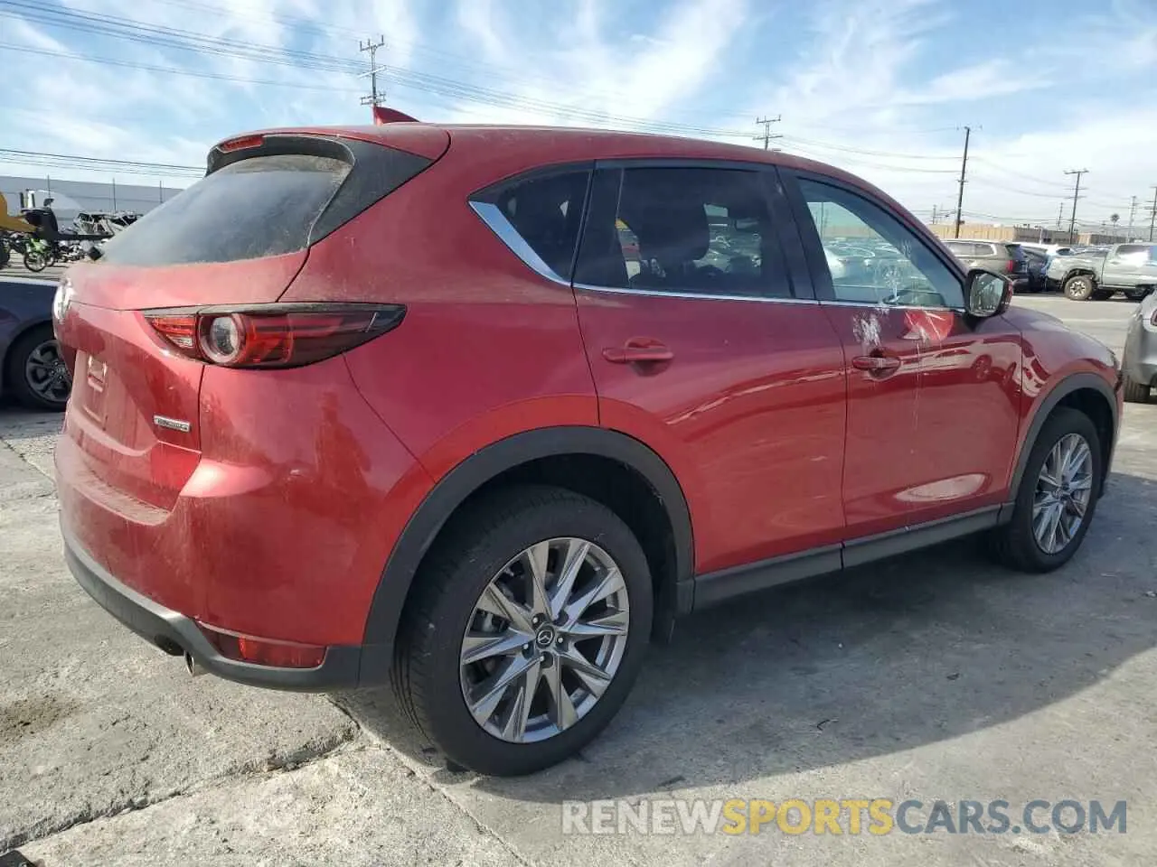 3 fotografías del automóvil dañado JM3KFADM1M0408322 MAZDA CX-5 2021