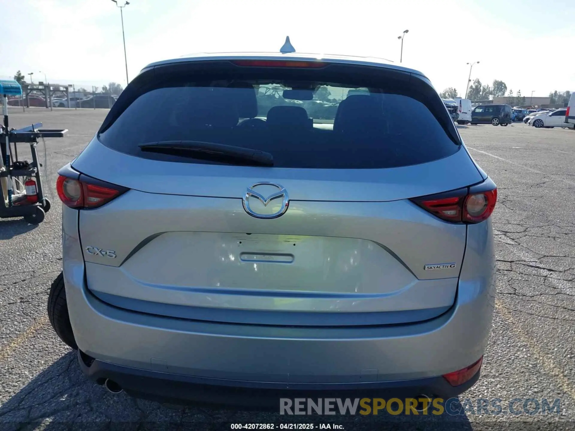 16 fotografías del automóvil dañado JM3KFADM1M1393251 MAZDA CX-5 2021