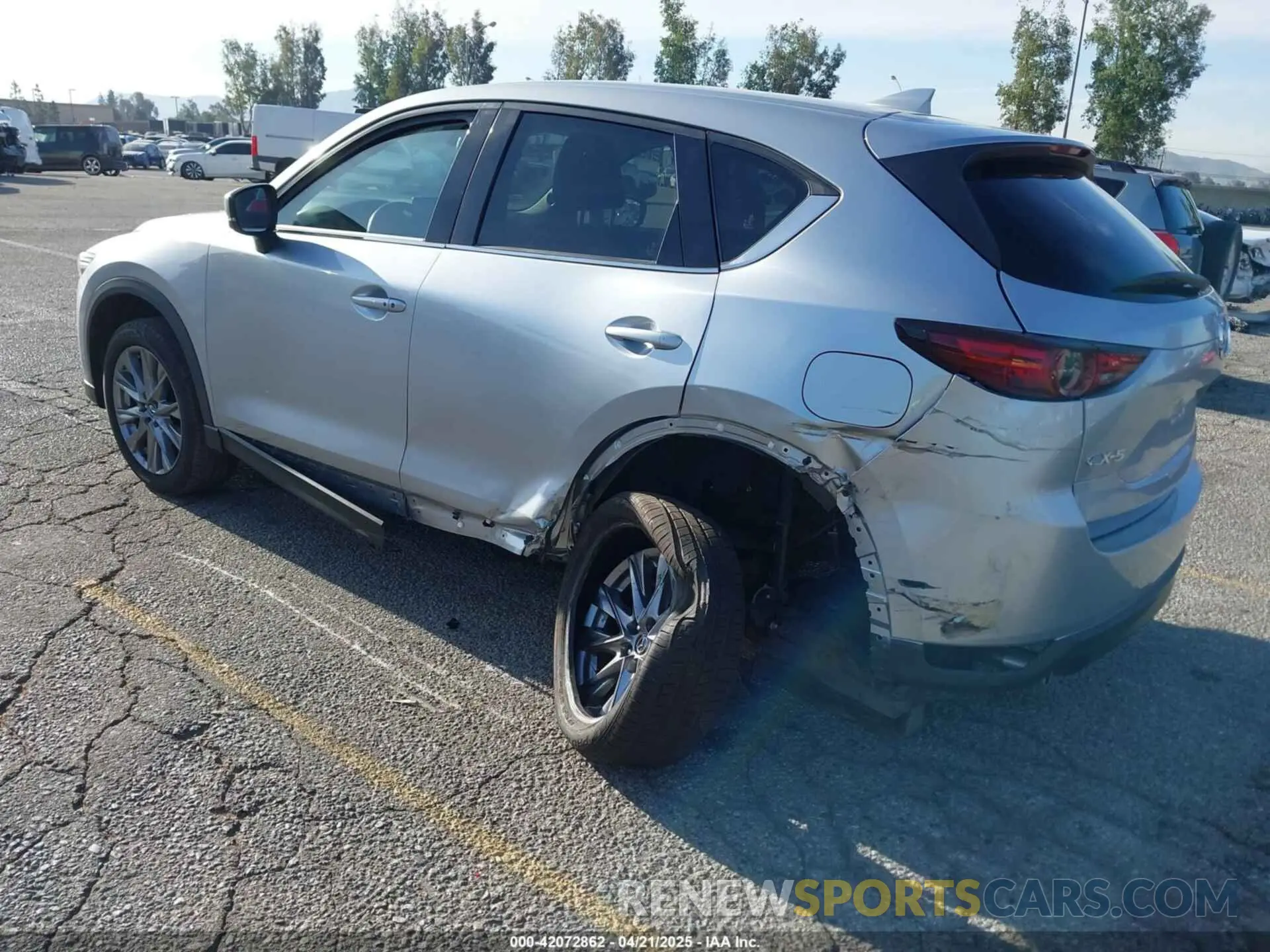 3 fotografías del automóvil dañado JM3KFADM1M1393251 MAZDA CX-5 2021