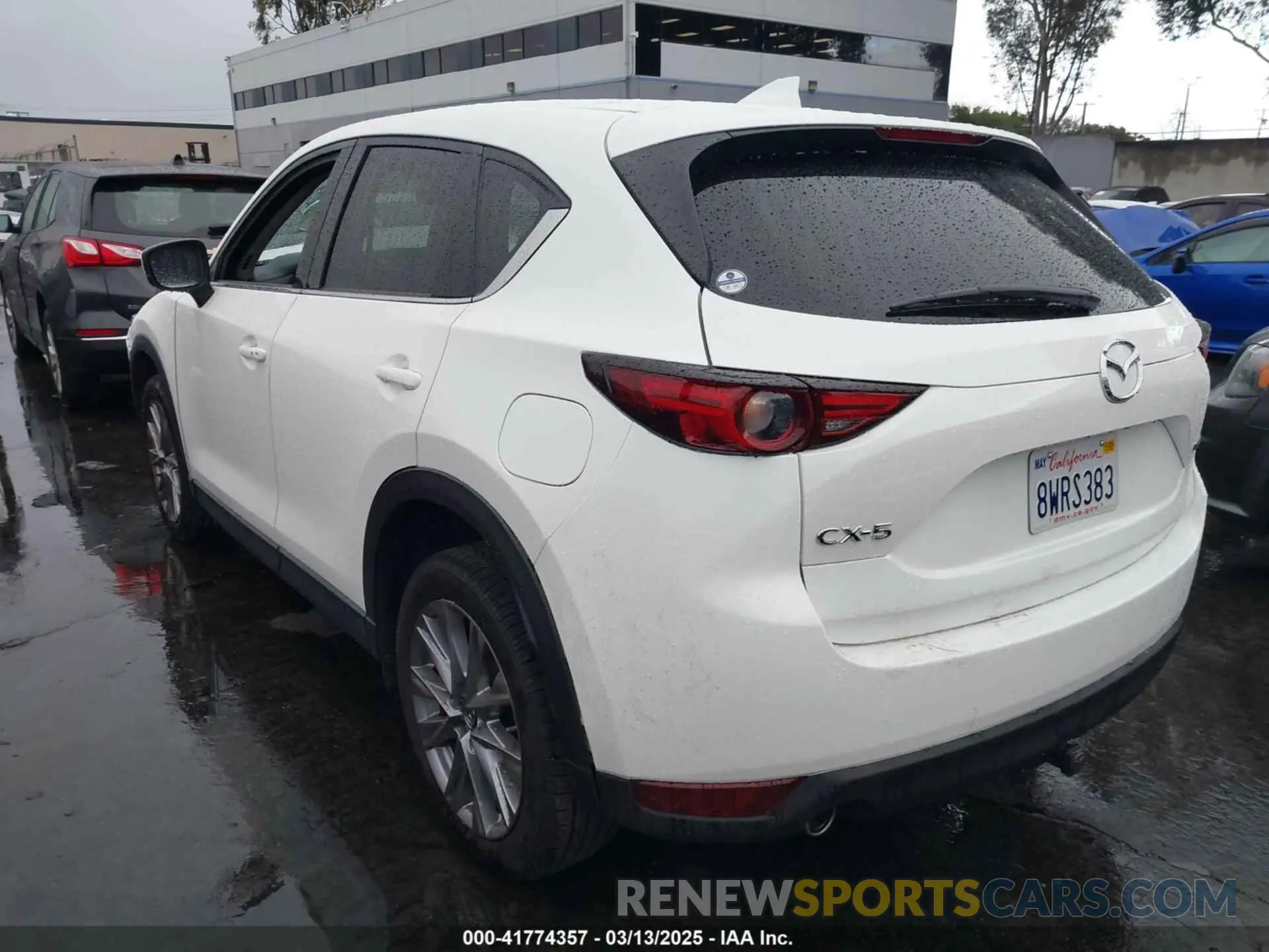 3 fotografías del automóvil dañado JM3KFADM2M0306706 MAZDA CX-5 2021