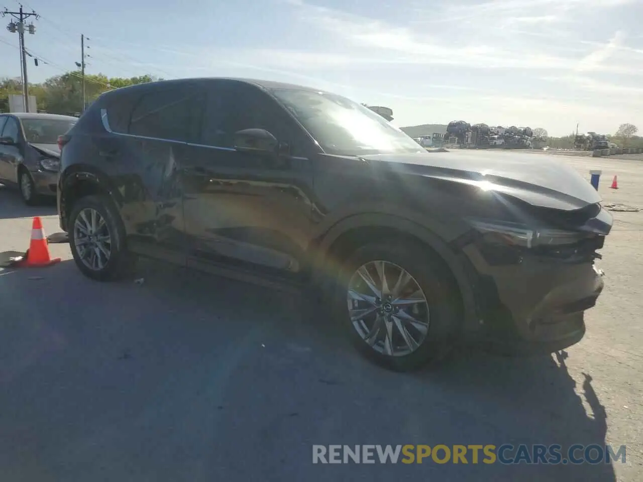 4 fotografías del automóvil dañado JM3KFADM2M0390669 MAZDA CX-5 2021