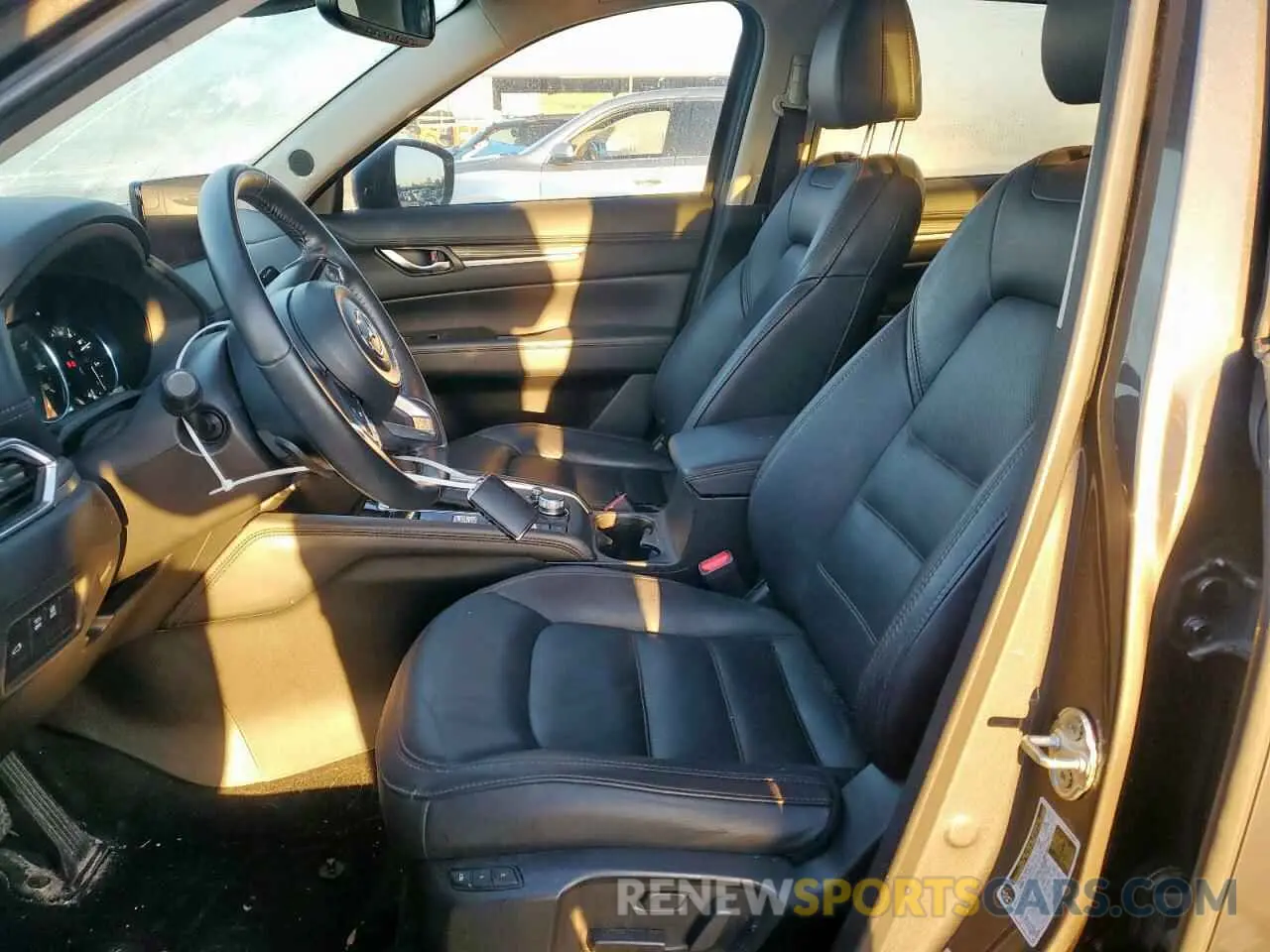 7 fotografías del automóvil dañado JM3KFADM2M0487743 MAZDA CX-5 2021