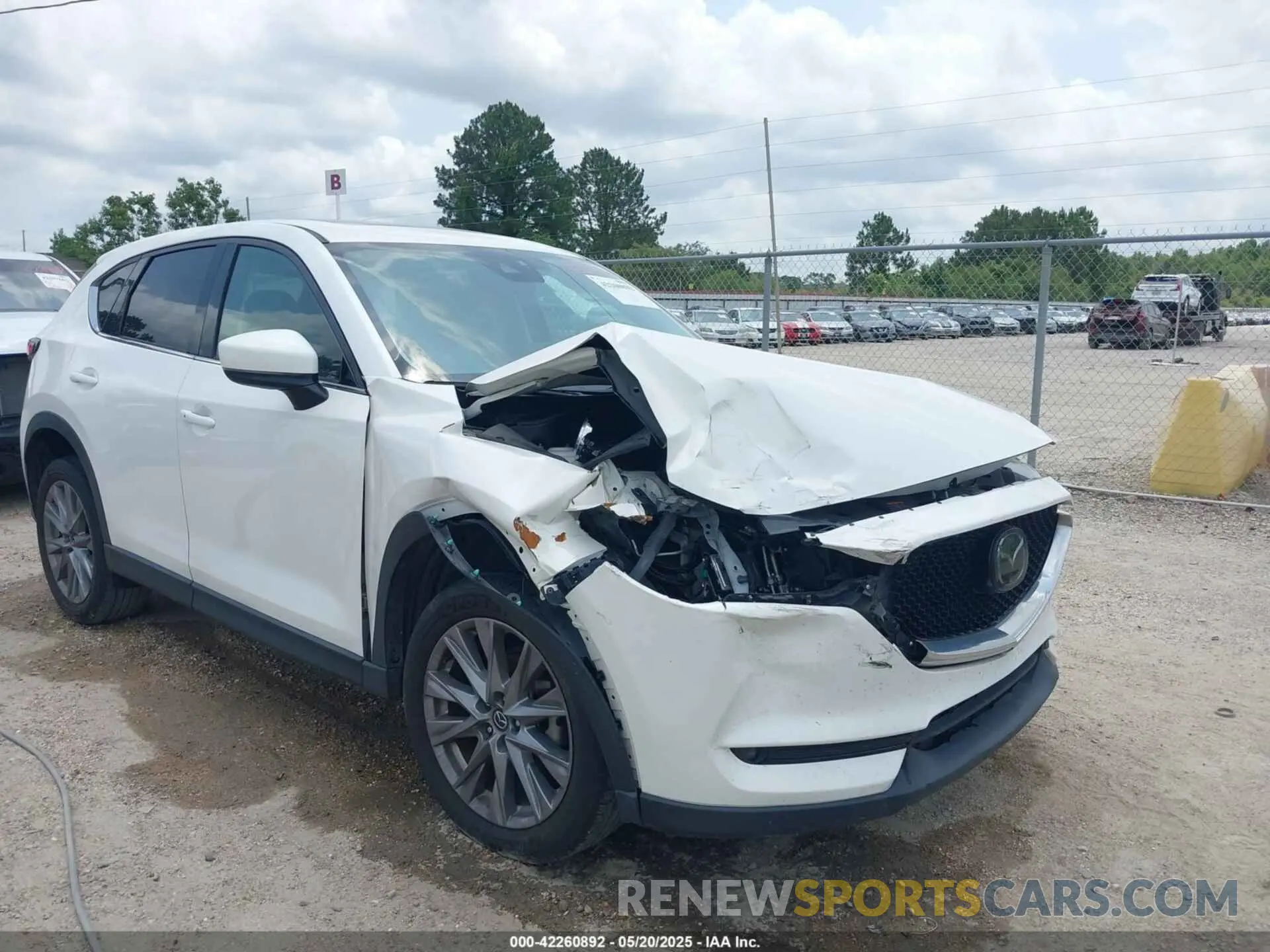 6 fotografías del automóvil dañado JM3KFADM2M1329879 MAZDA CX-5 2021